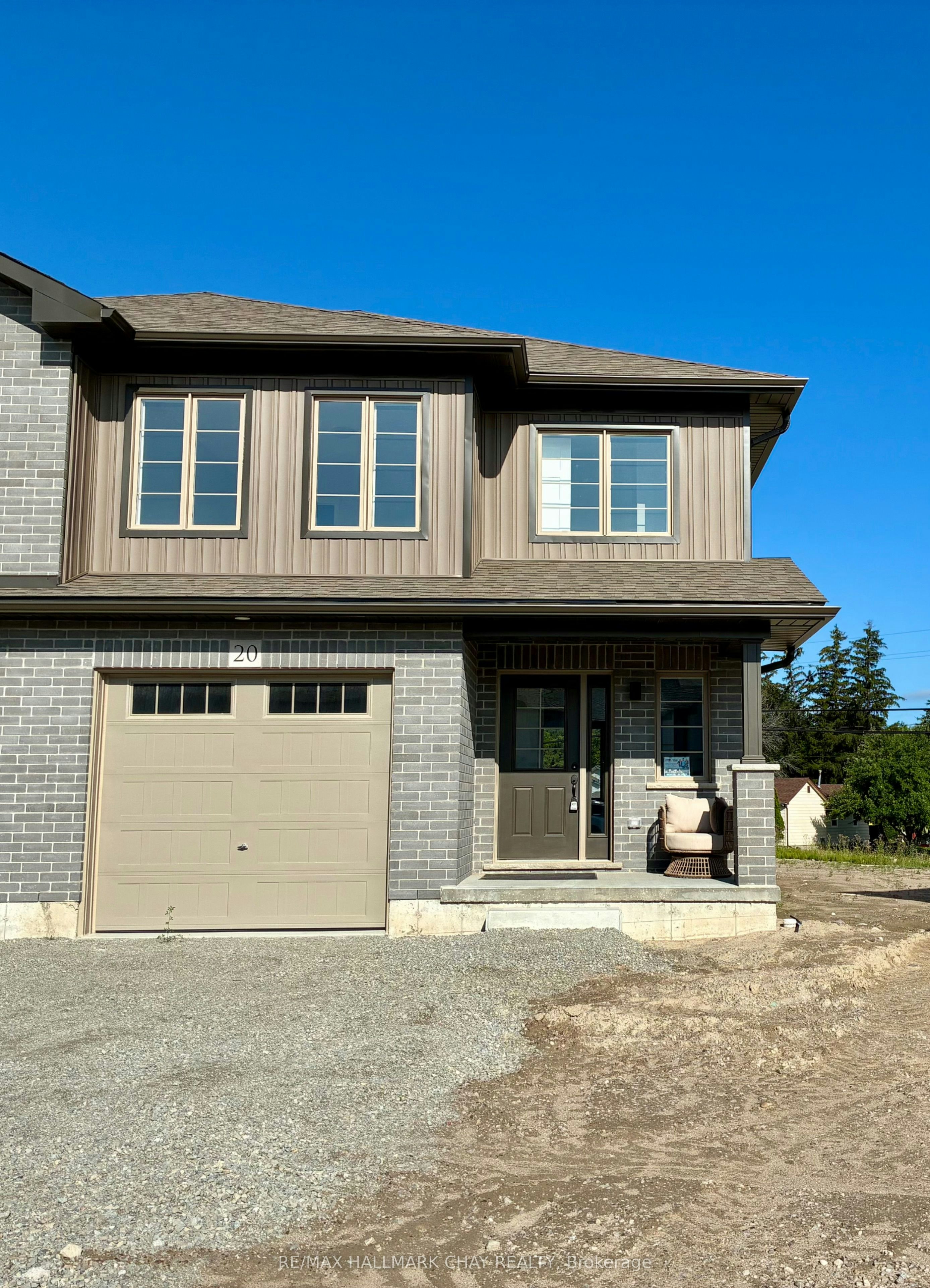 20 Strath Crescent, Springwater, ON, L0L 1P0