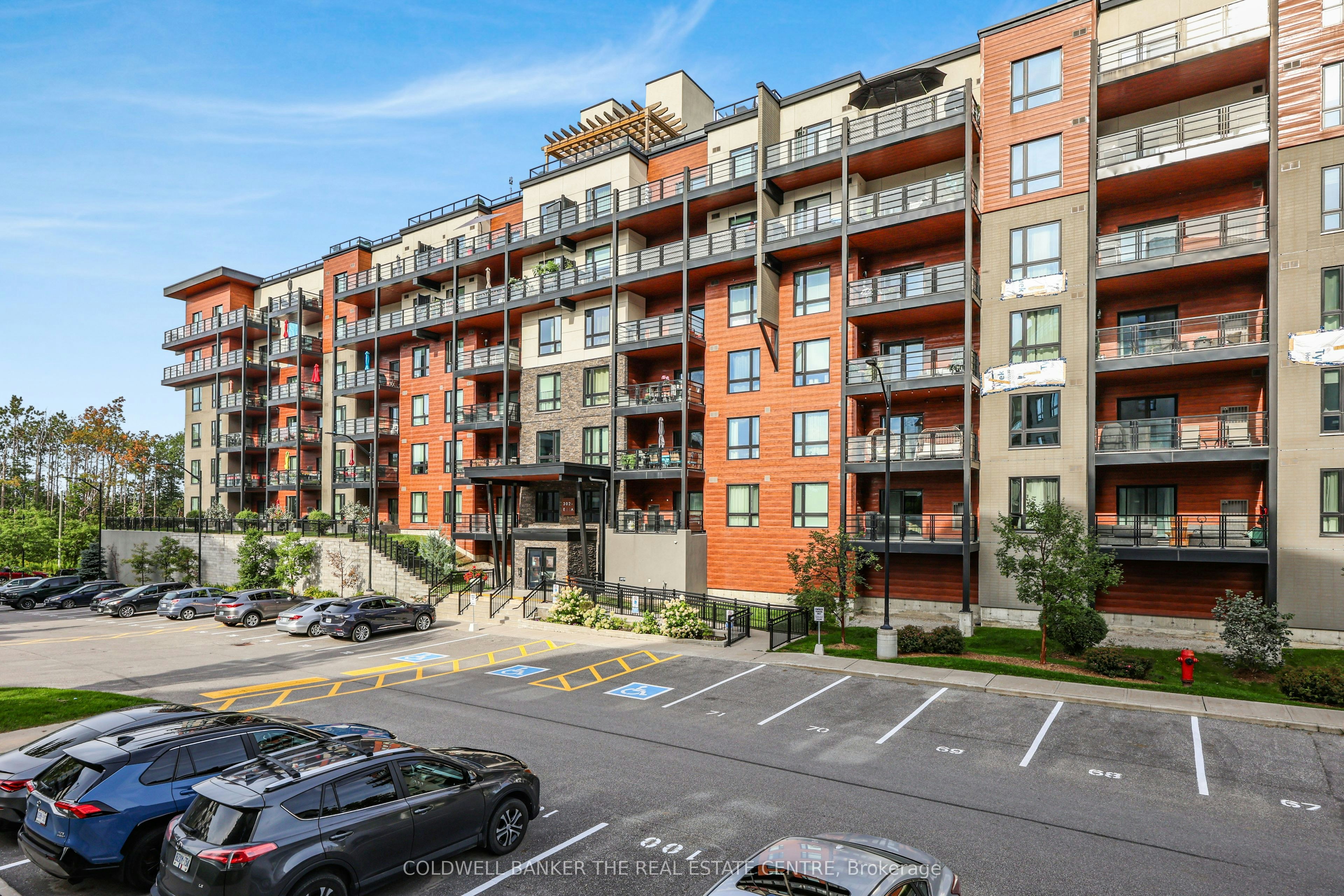 312-302 Essa Road, Barrie, ON, L9J 0H3 - 2