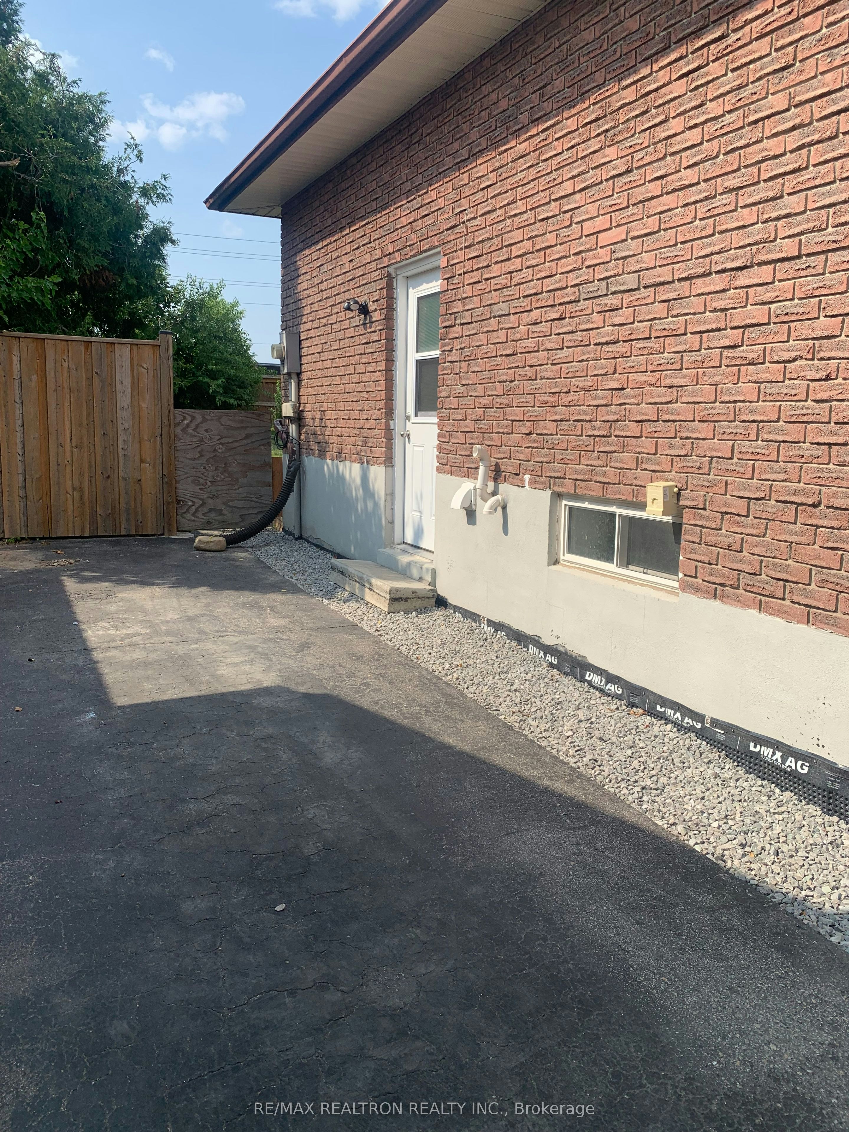 Unit 1-44 Cynthia Court, Barrie, ON, L4M 2X4 - 7