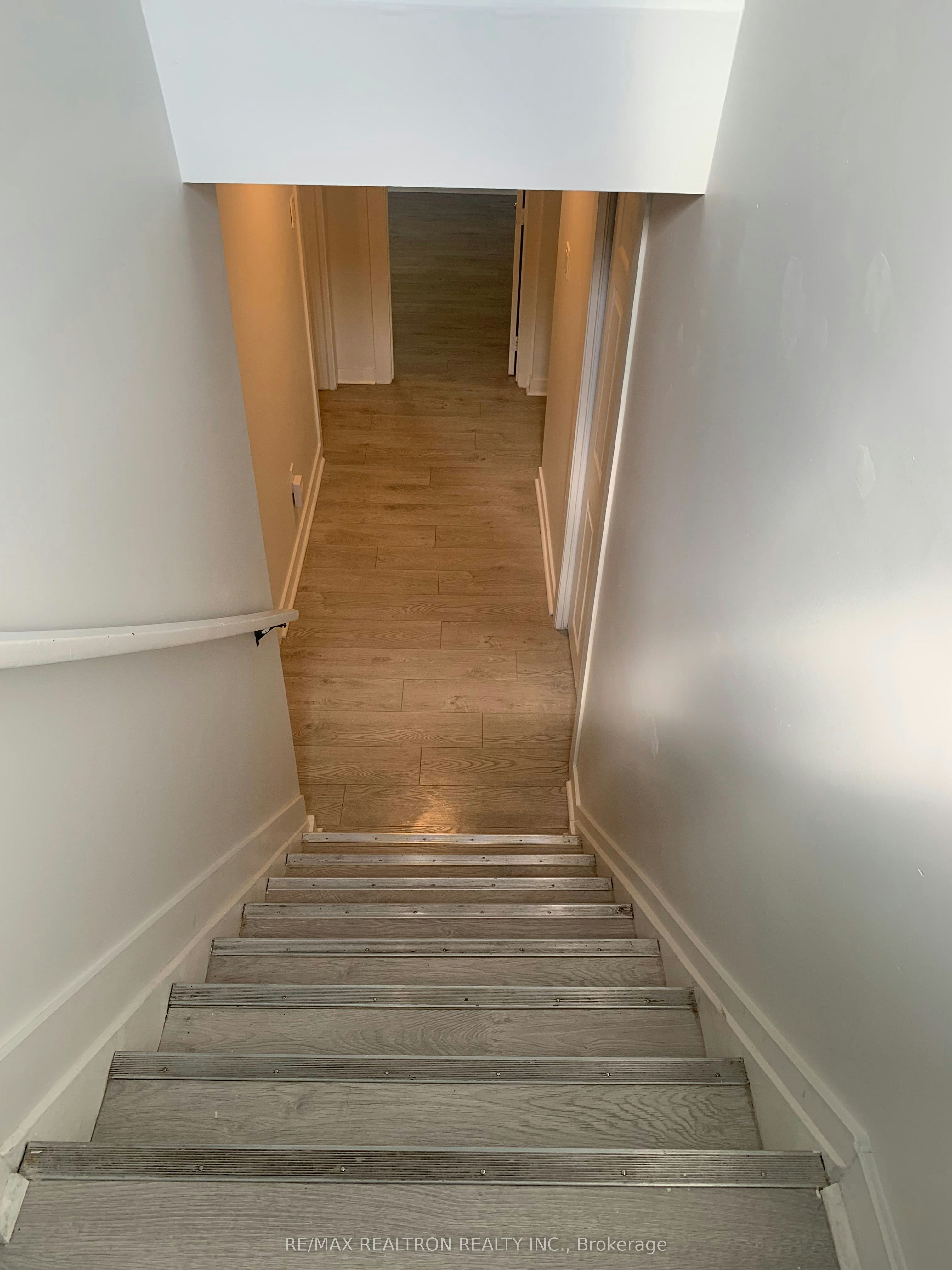 Unit 1-44 Cynthia Court, Barrie, ON, L4M 2X4 - 3