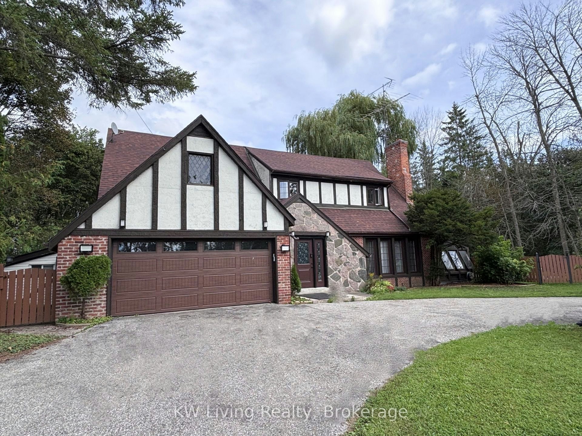 5511 Fawn Bay Road, Ramara, ON, L3V 0N2