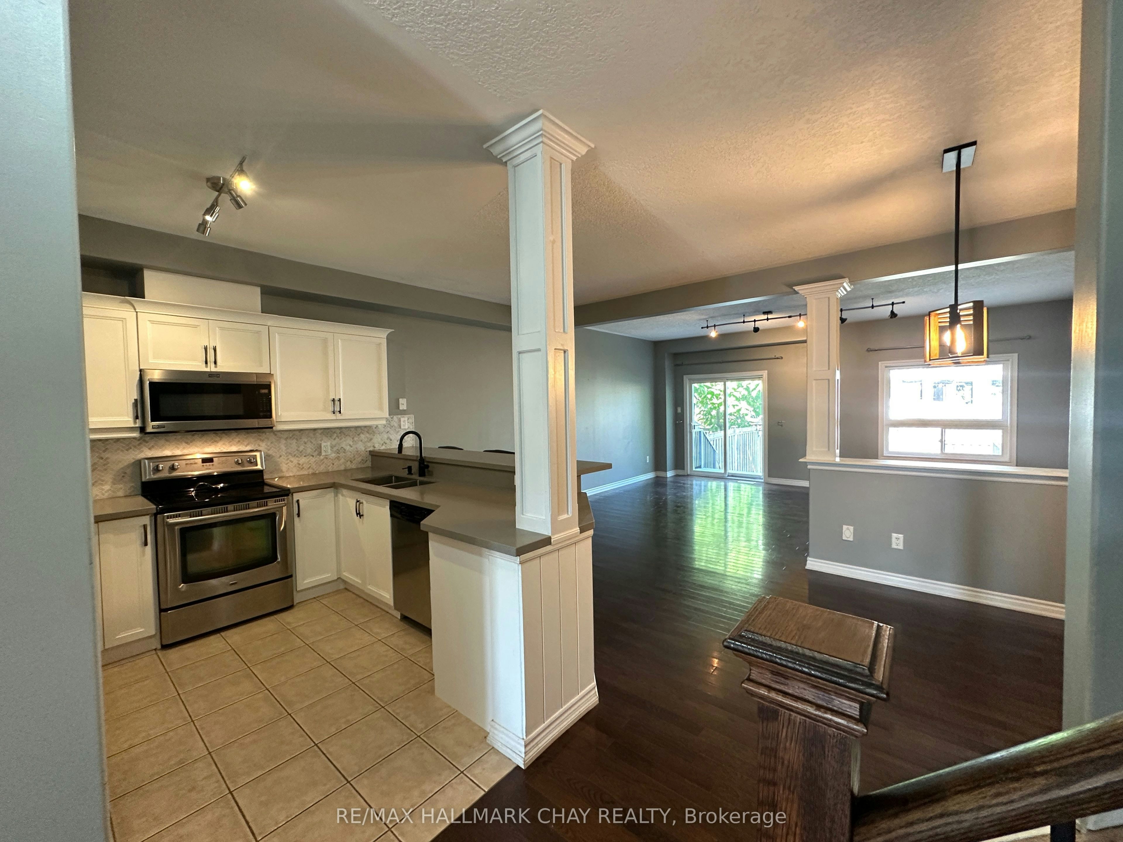 18 Claudio Crescent, Barrie, ON, L4N 6L5 - 5