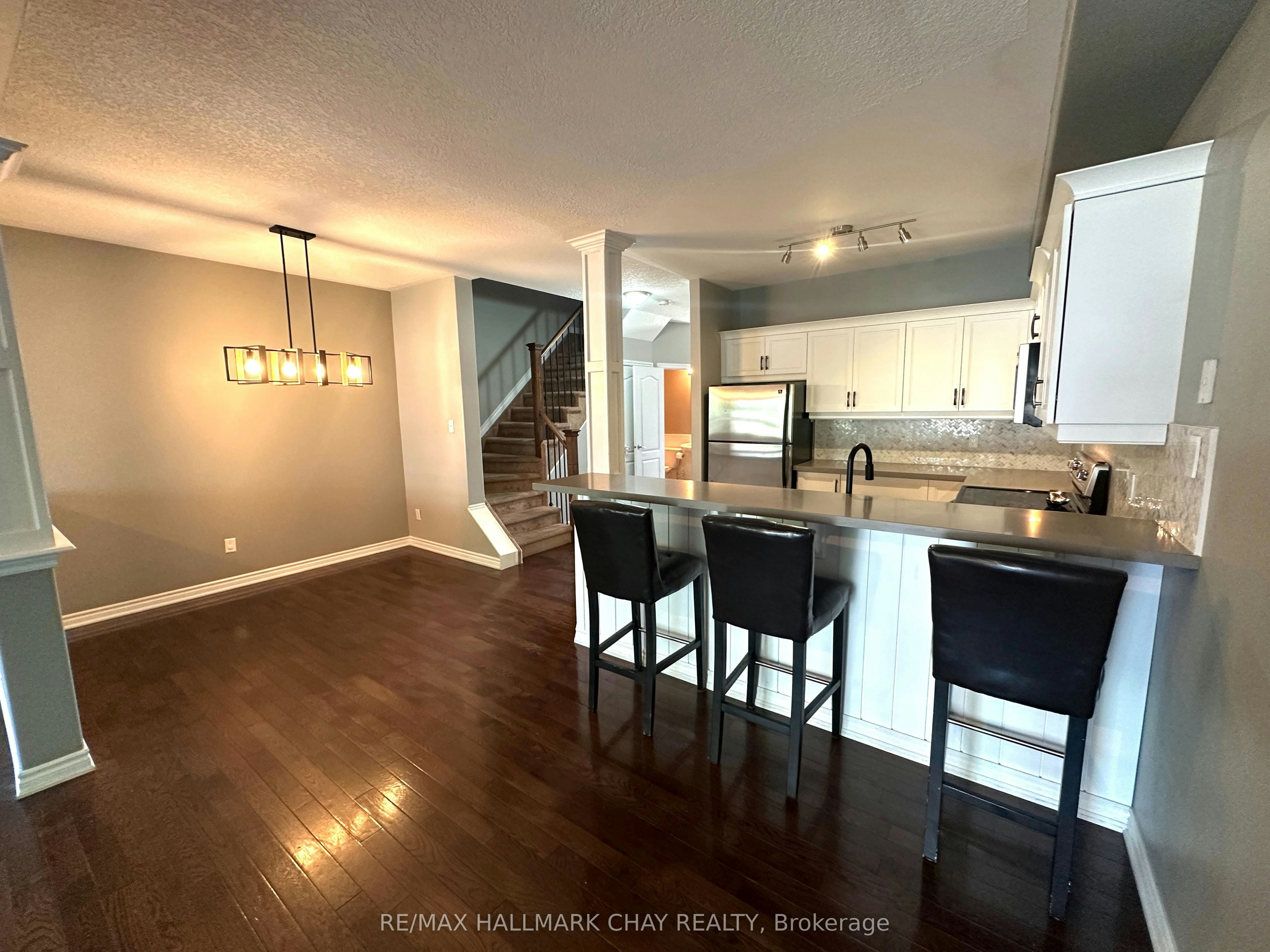18 Claudio Crescent, Barrie, ON, L4N 6L5 - 9