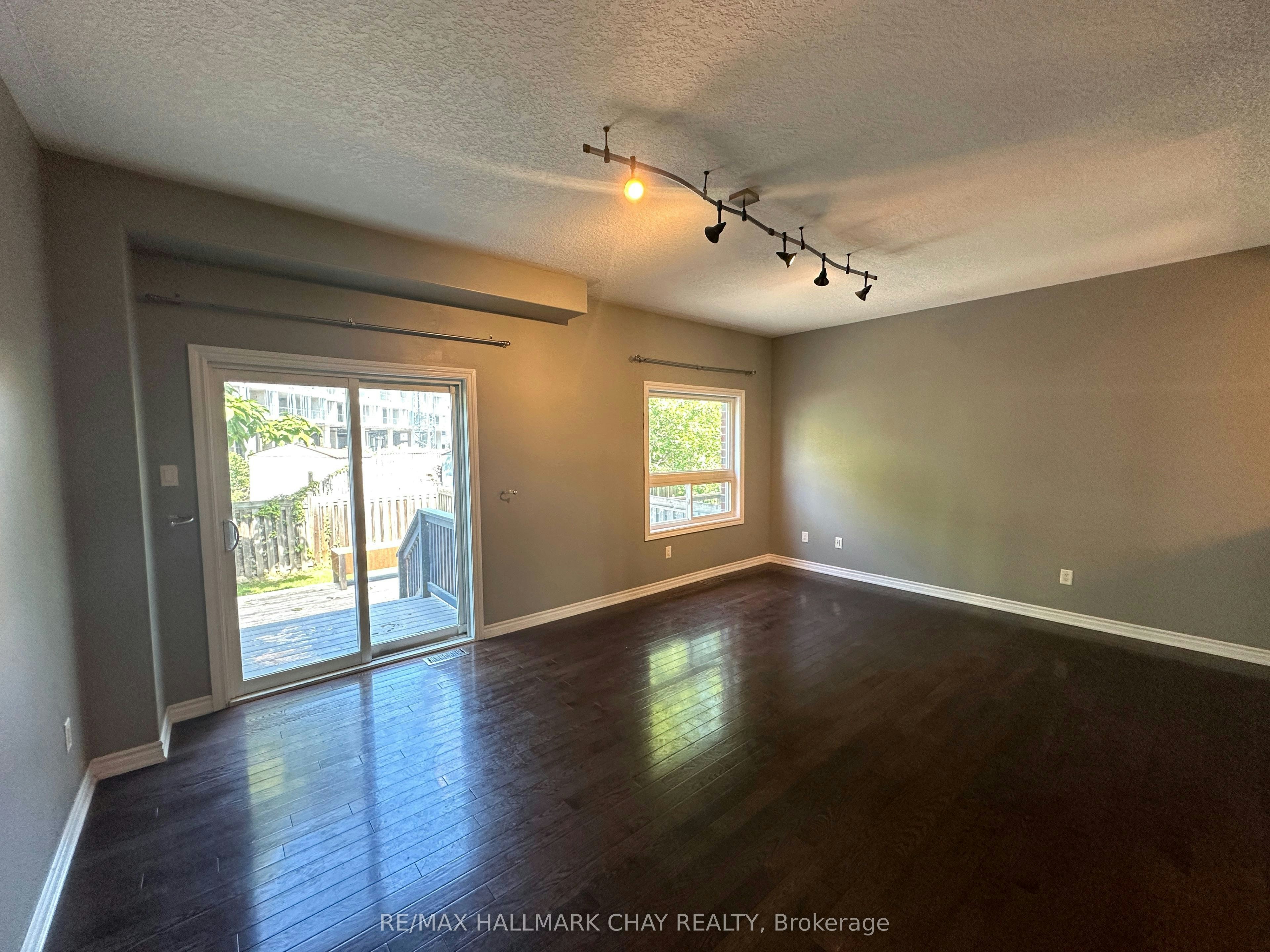 18 Claudio Crescent, Barrie, ON, L4N 6L5 - 13