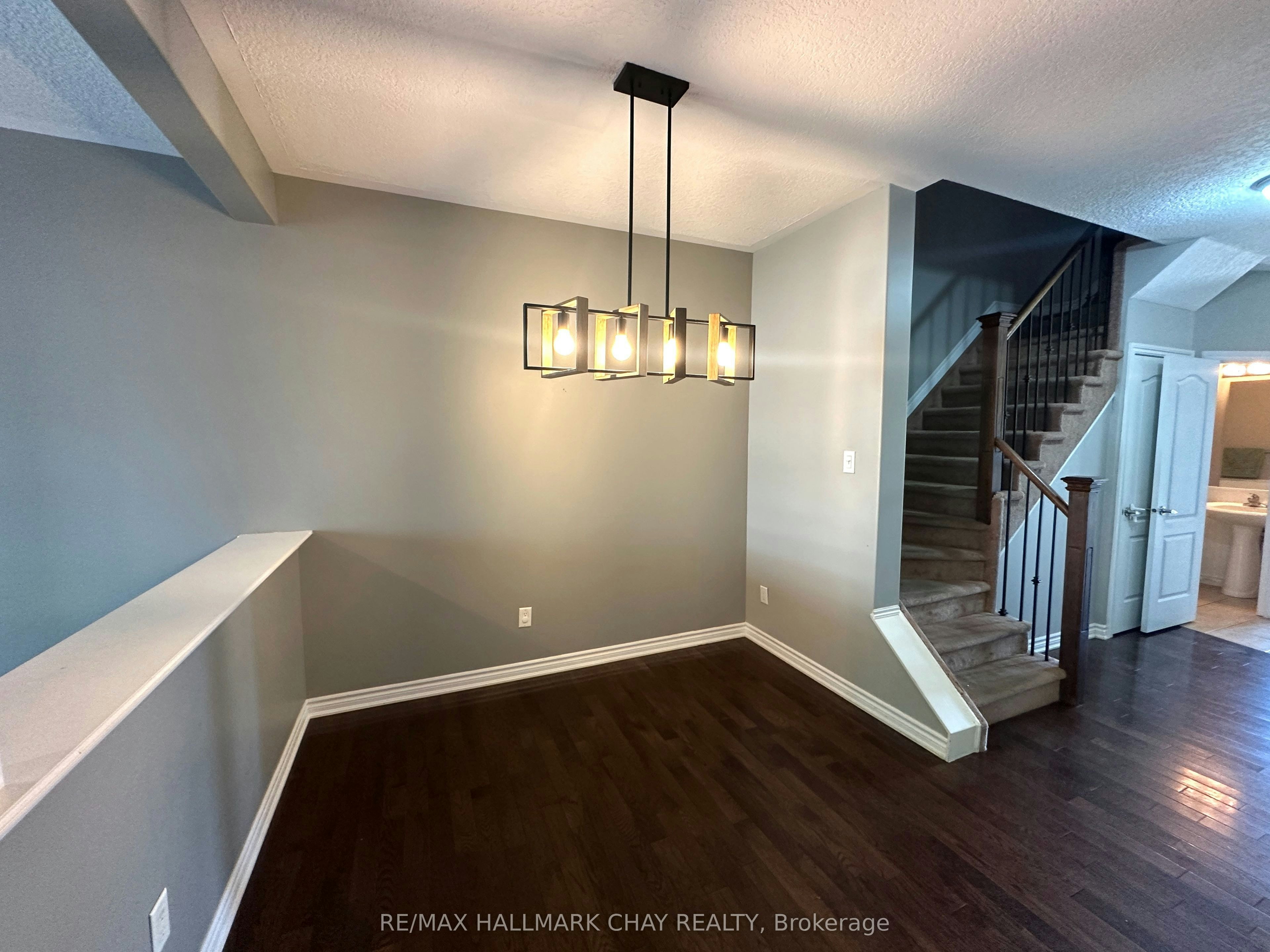 18 Claudio Crescent, Barrie, ON, L4N 6L5 - 10