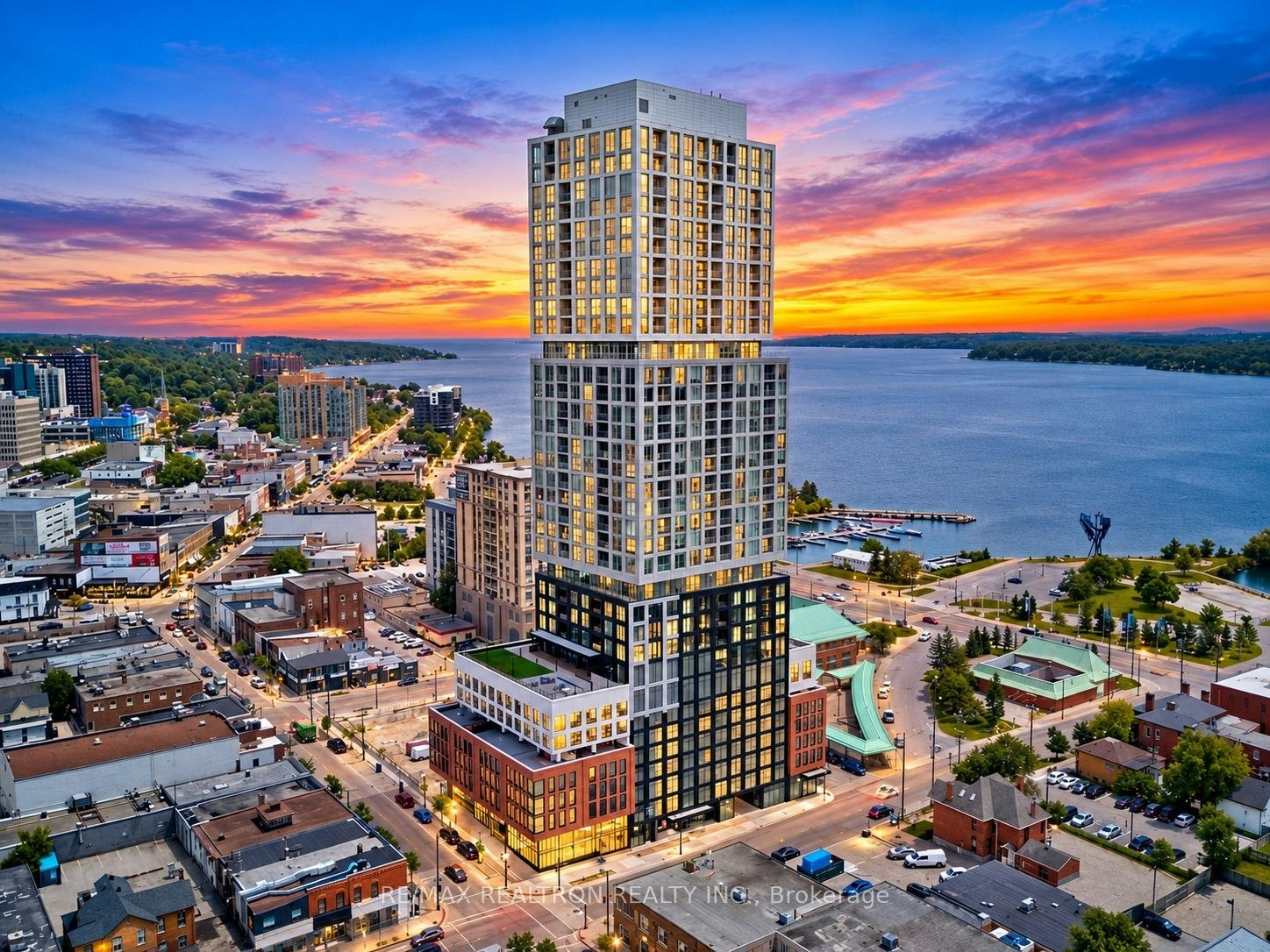 2903-39 Mary Street, Barrie, ON, L4N 1S9