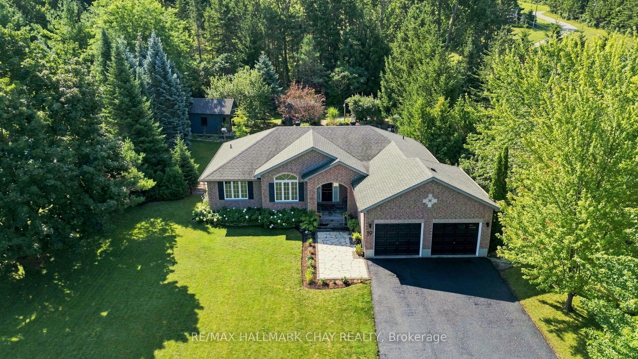 19 Eder Trail, Springwater, ON, L0L 1Y0