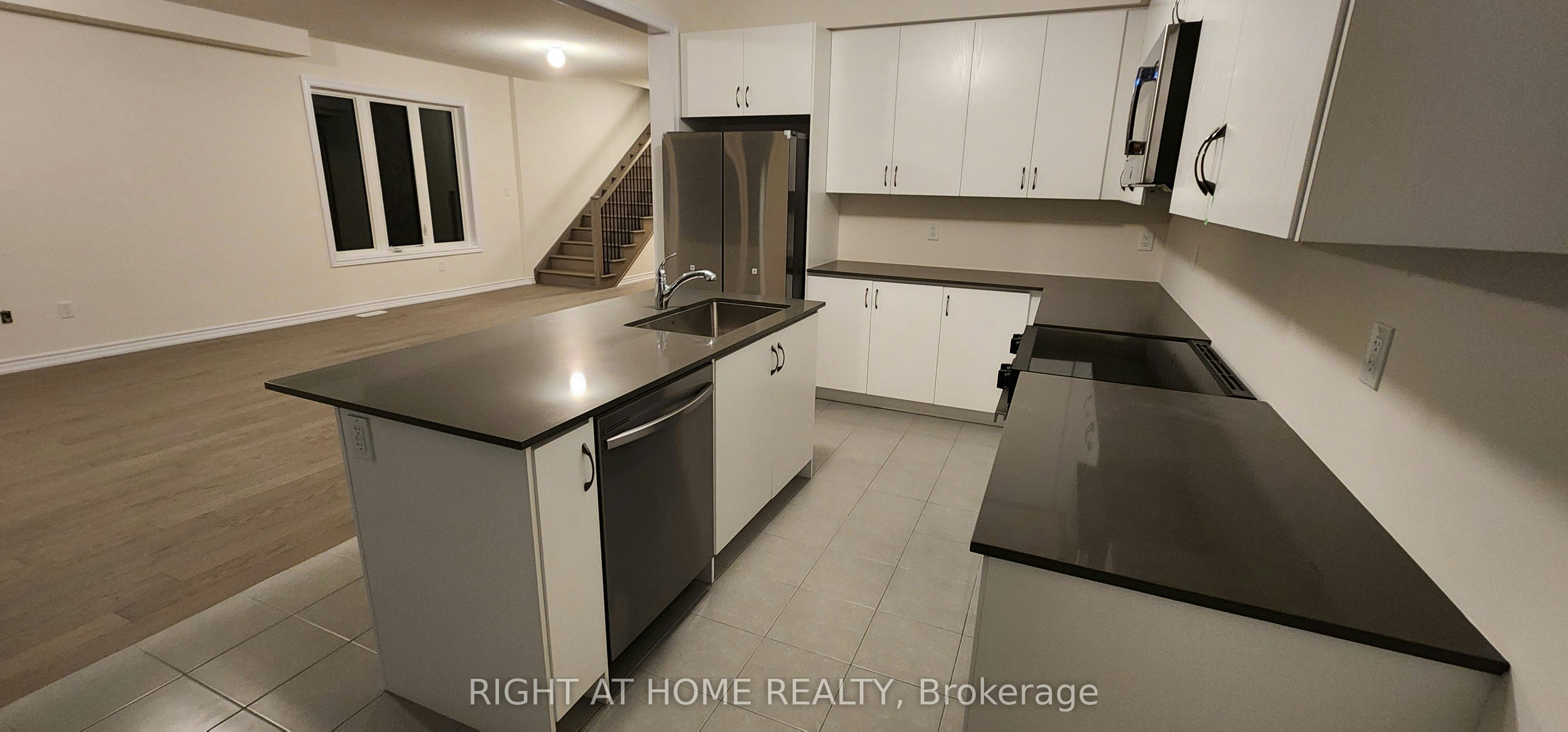 26 Prudhoe Terrace, Barrie, ON, L9J 0W2 - 9