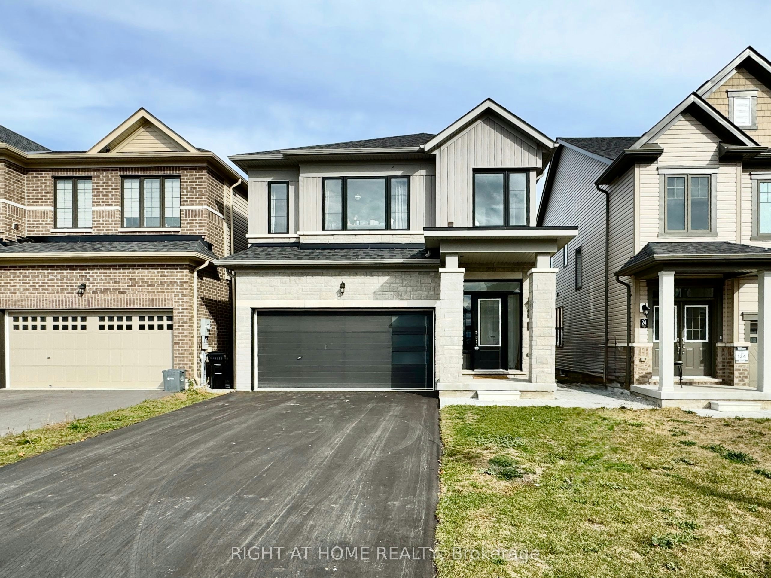 Upper-26 Prudhoe Terrace, Barrie, ON, L9J 0W2