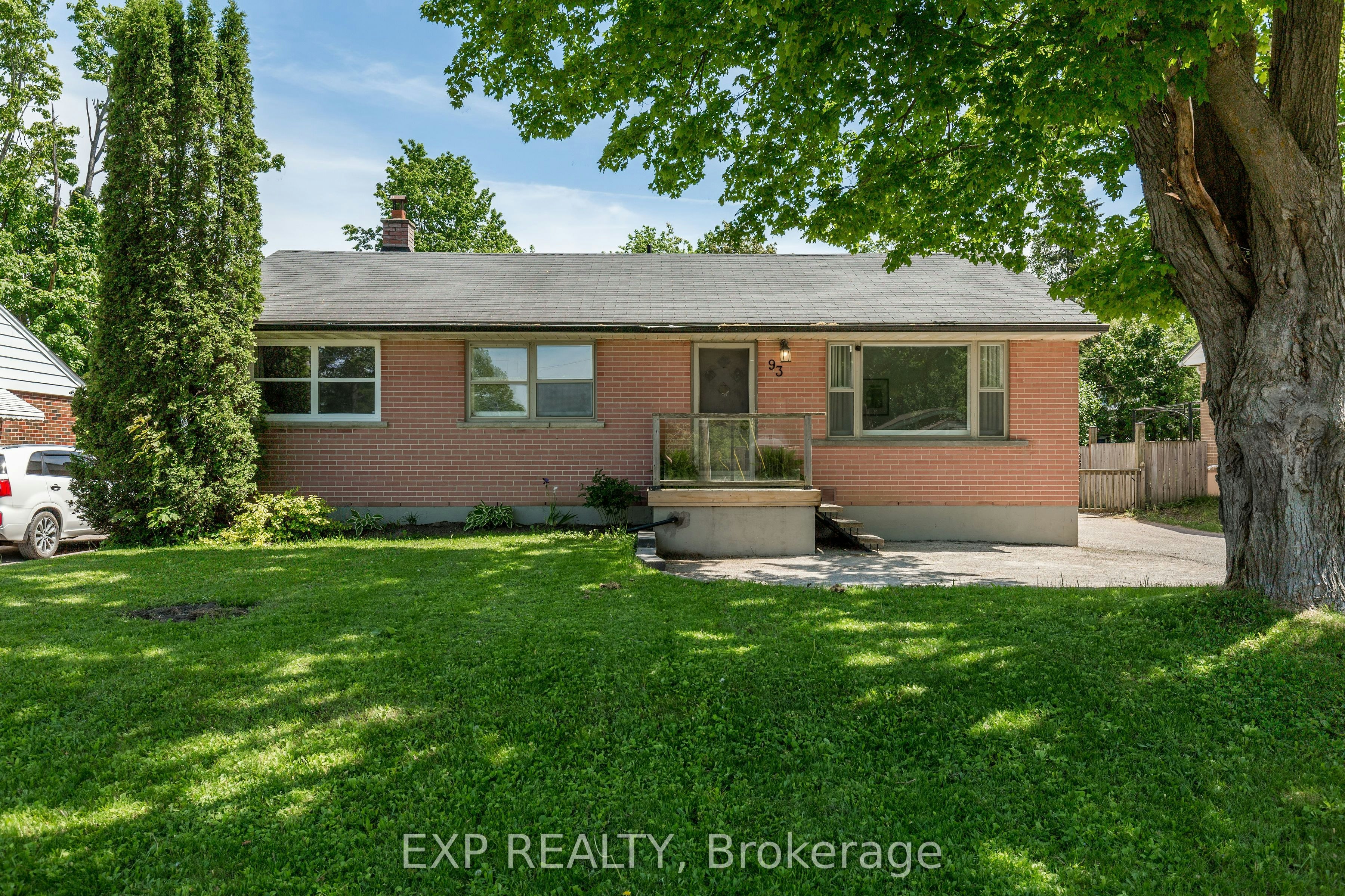 93 North Street W, Orillia, ON, L3V 3S7