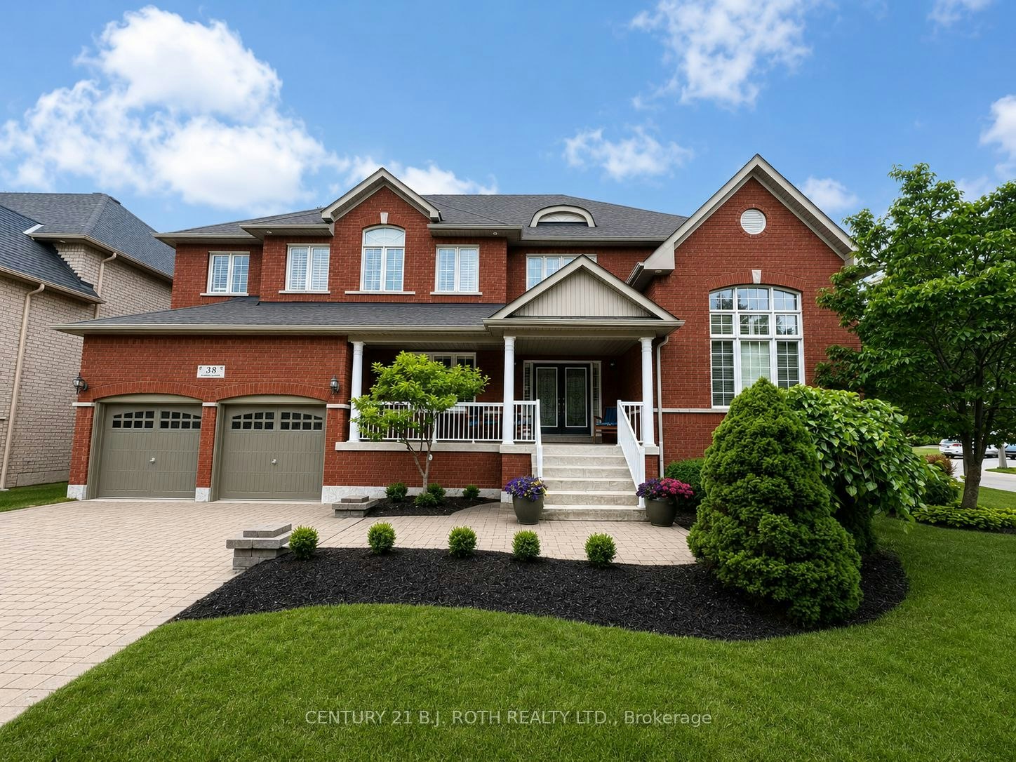 38 Camelot Square, Barrie, ON, L4M 0C3