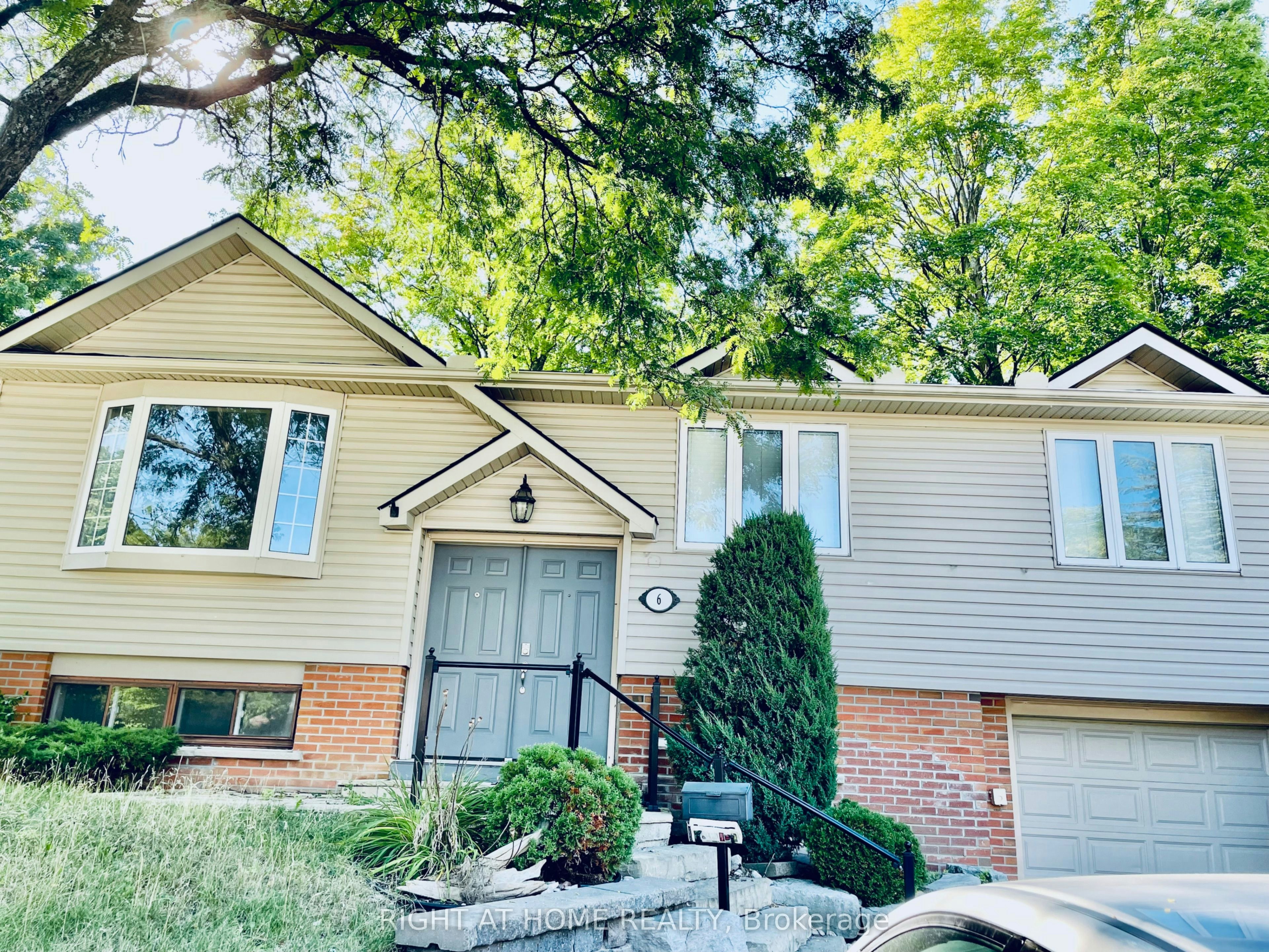 6 Beechcroft Circle, Barrie, ON, L4M 4Y4 - 3