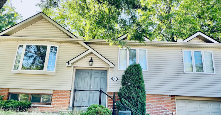 6 Beechcroft Circle, Barrie, ON, L4M 4Y4 - 3