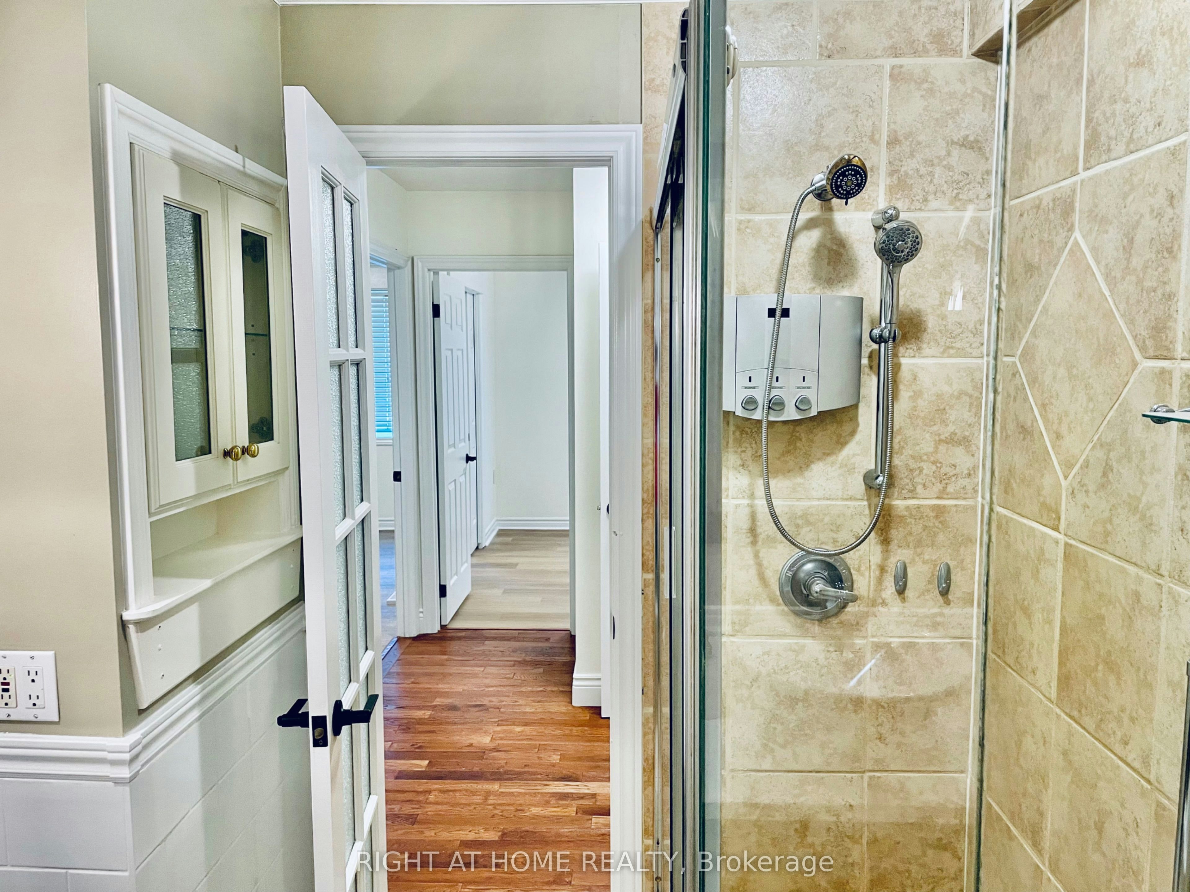 6 Beechcroft Circle, Barrie, ON, L4M 4Y4 - 7