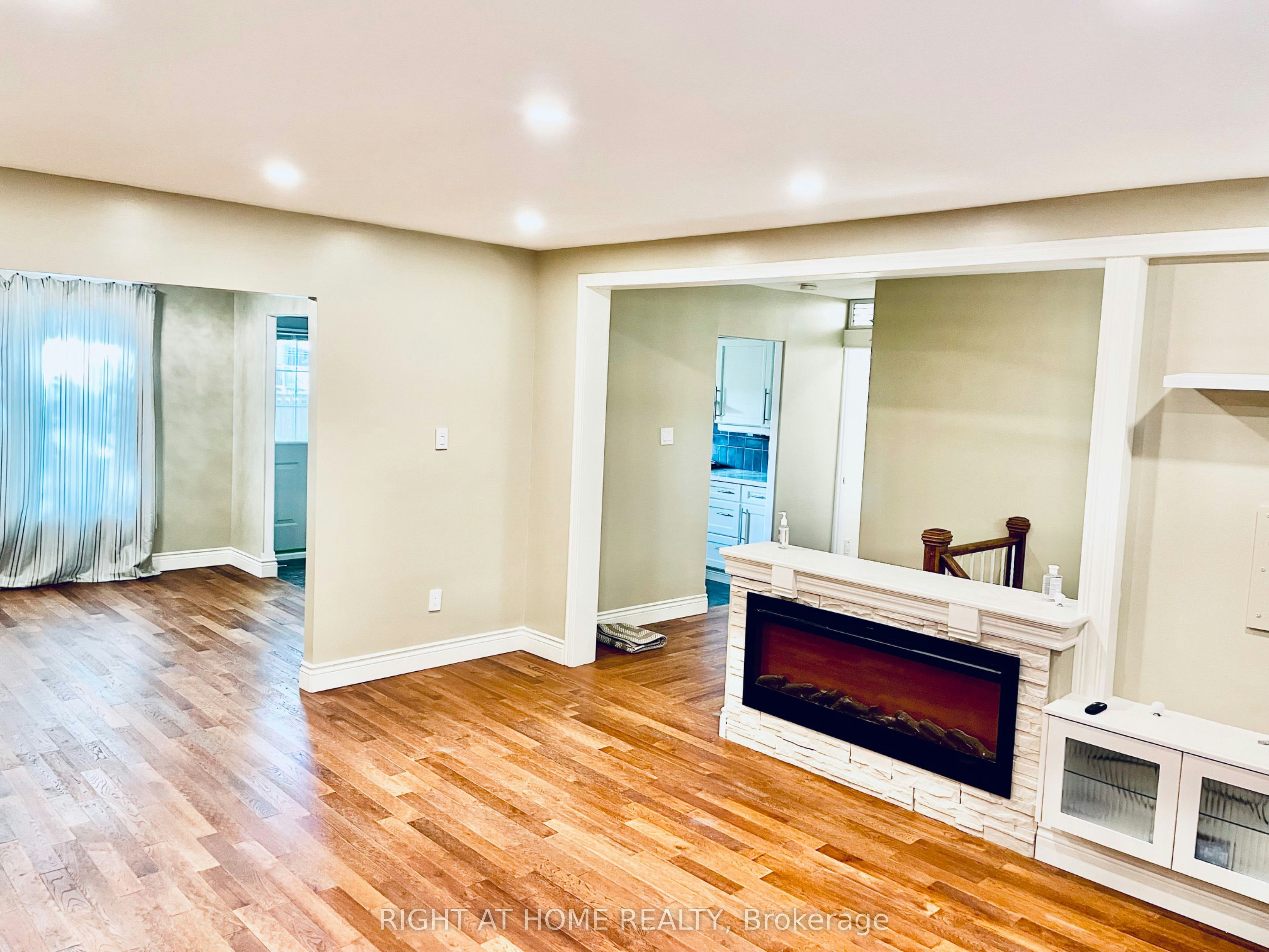 6 Beechcroft Circle, Barrie, ON, L4M 4Y4 - 11