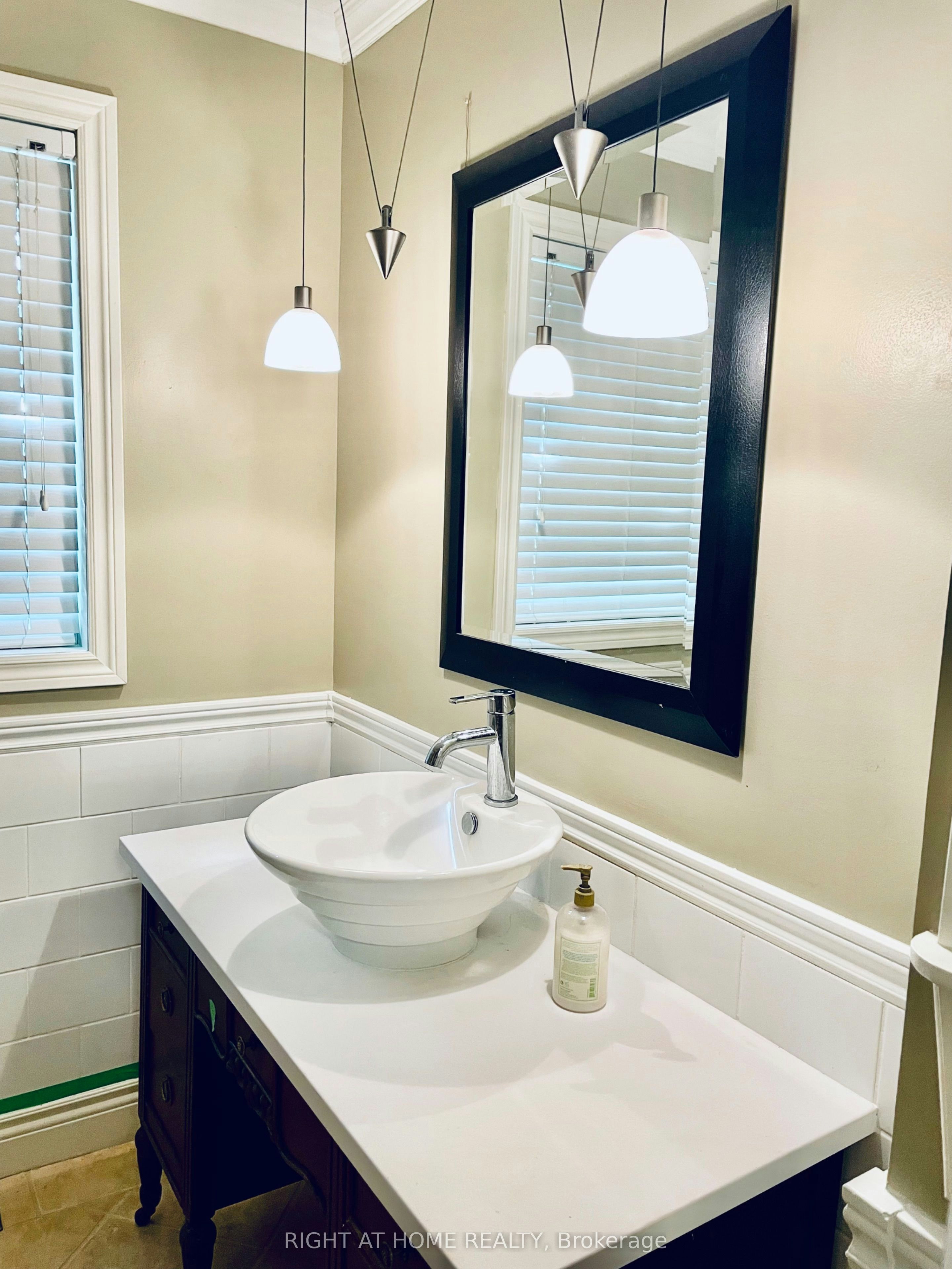 6 Beechcroft Circle, Barrie, ON, L4M 4Y4 - 8