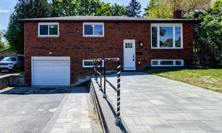 200 Ferndale Drive N