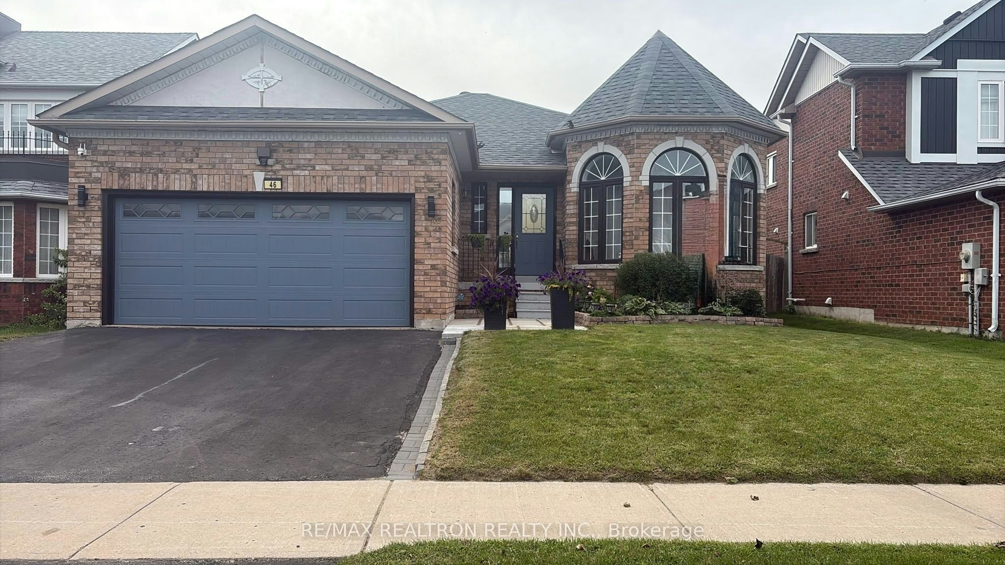 46 Cloughley Drive, Barrie, ON, L4N 9T3
