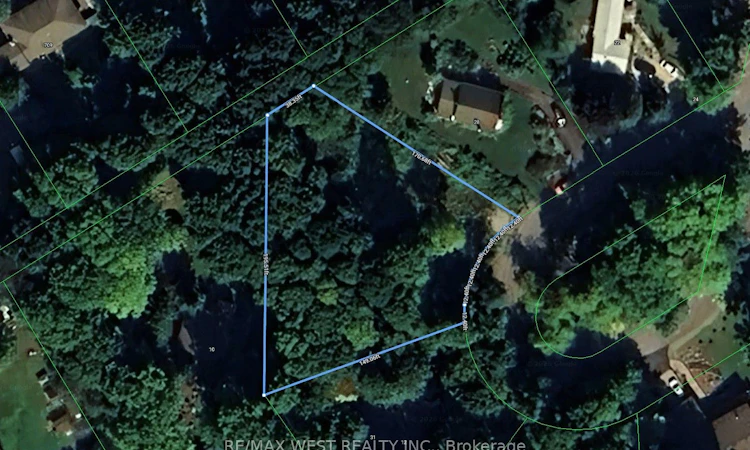 12 Lakeview Crescent