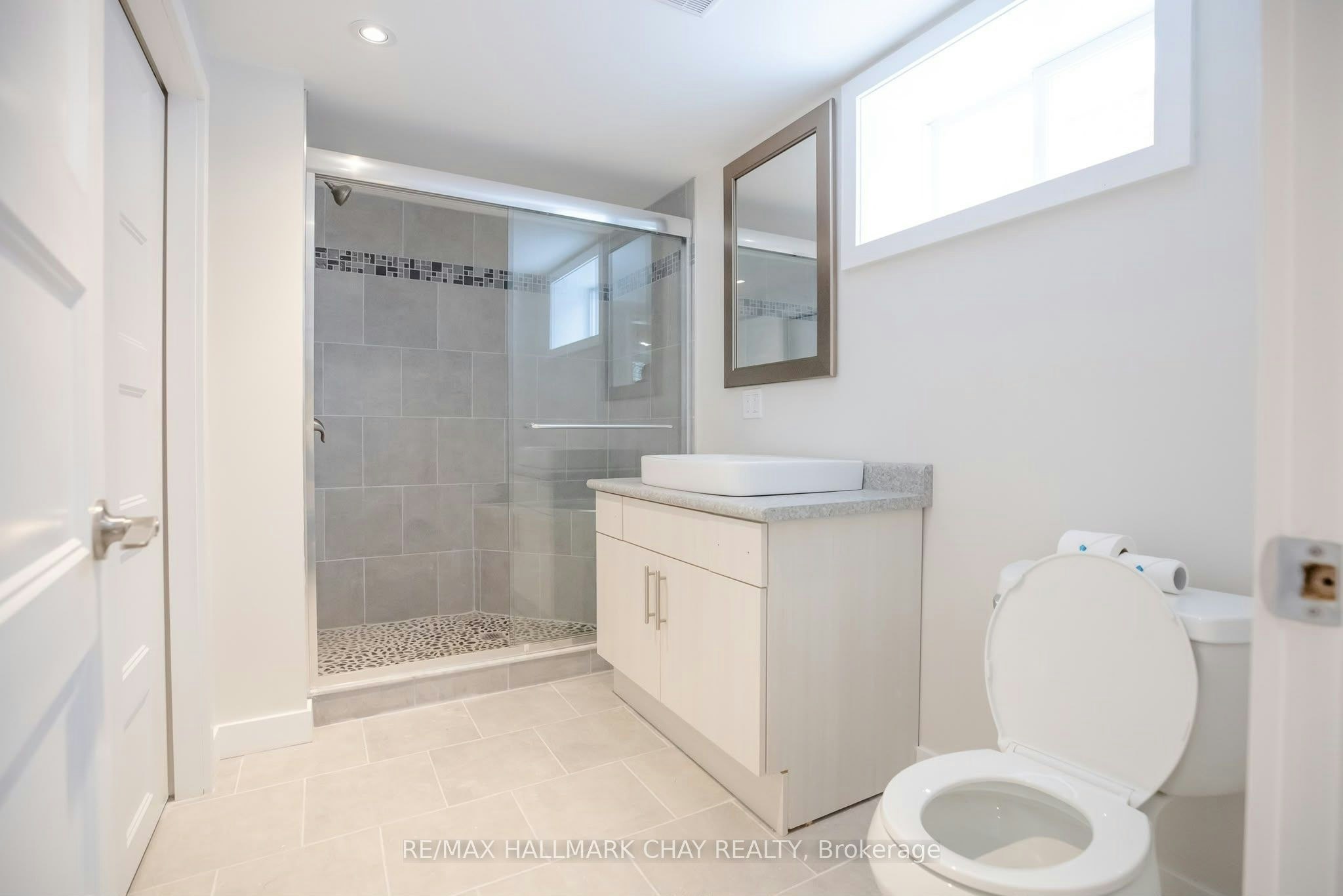 137 Clapperton Street, Barrie, ON, L4M 3G3 - 12
