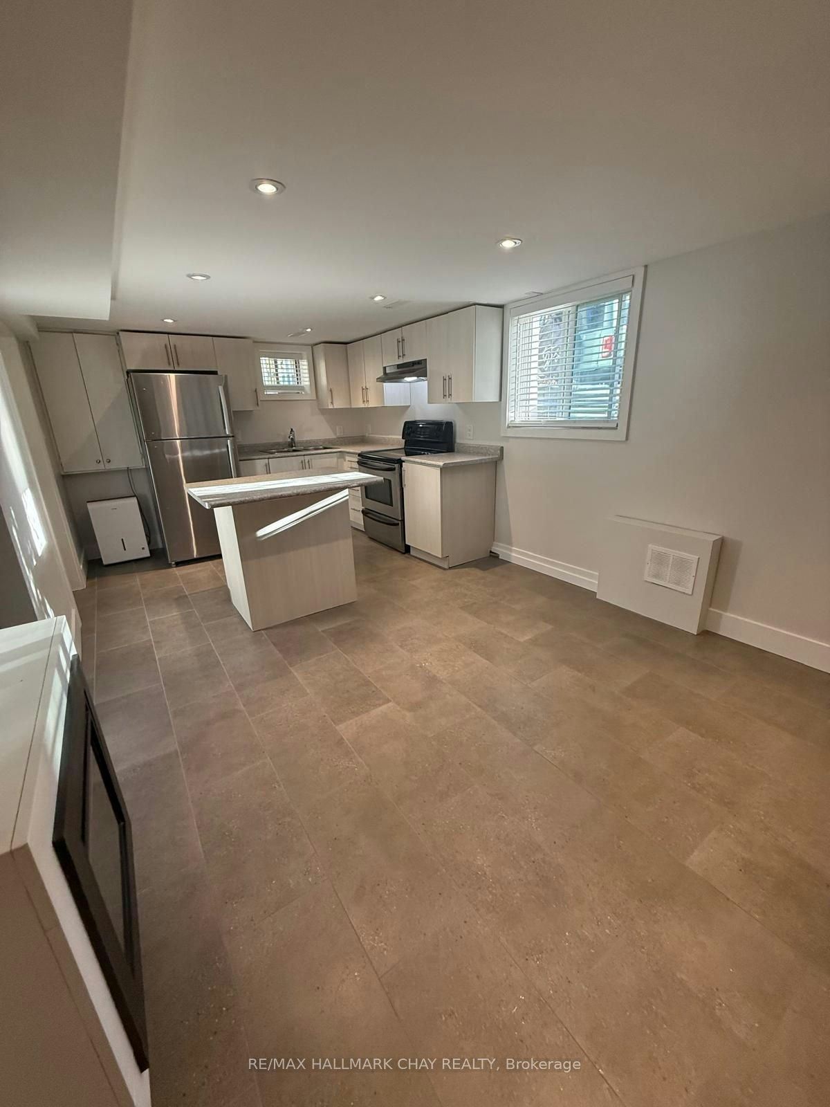 137 Clapperton Street, Barrie, ON, L4M 3G3 - 7
