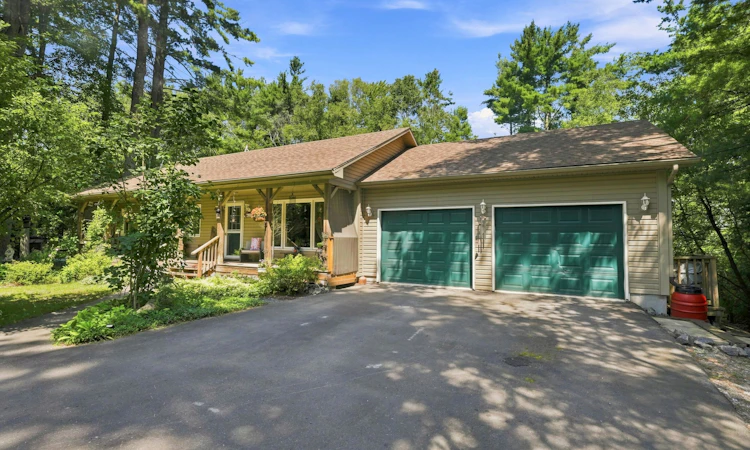 3485 Brennan Line