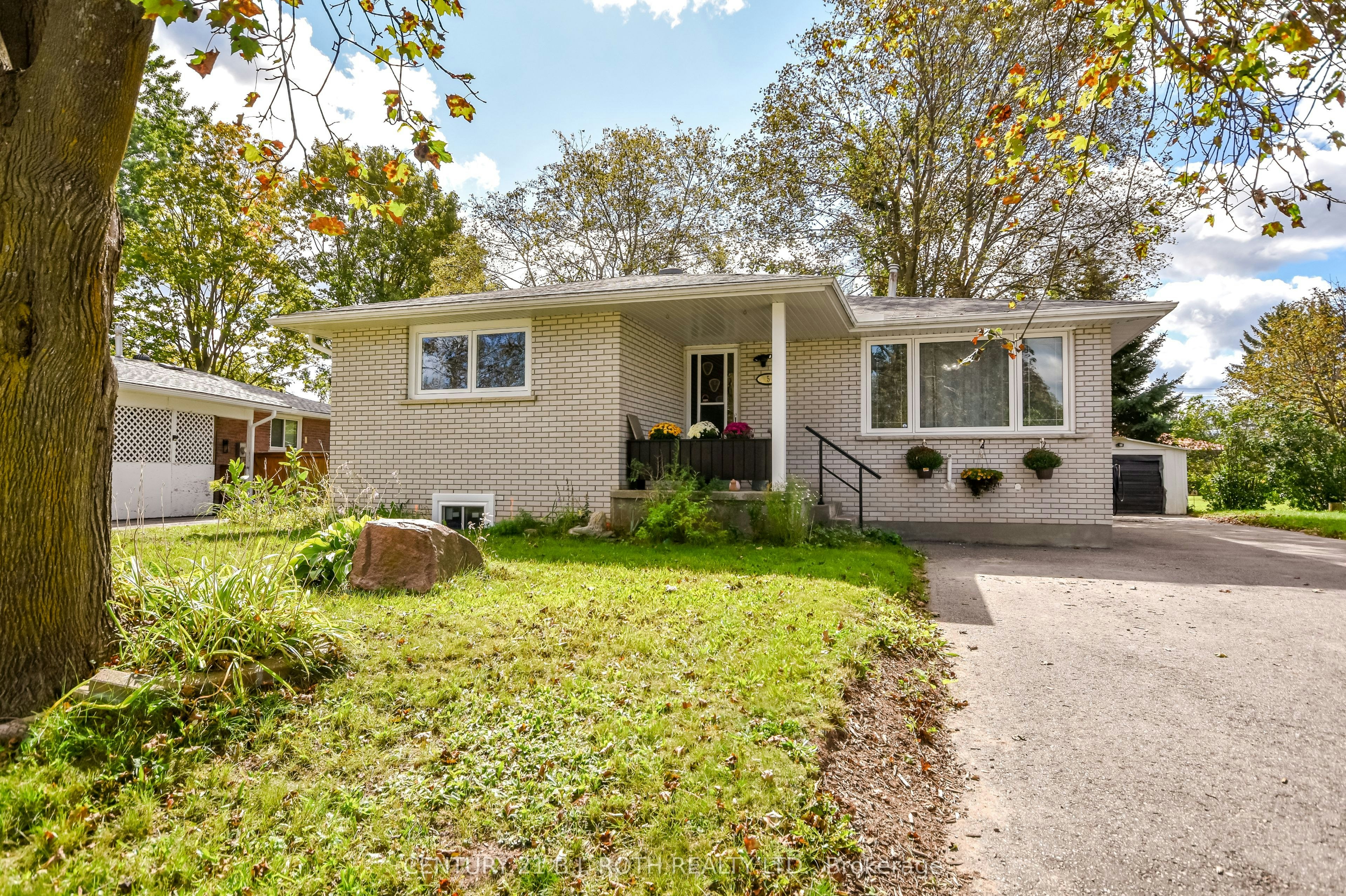 5 East Gate, Barrie, ON, L4M 2V9