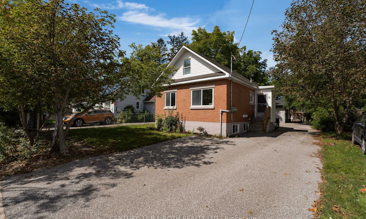 Units 1 + 2 + Coach House-12 Dufferin Street