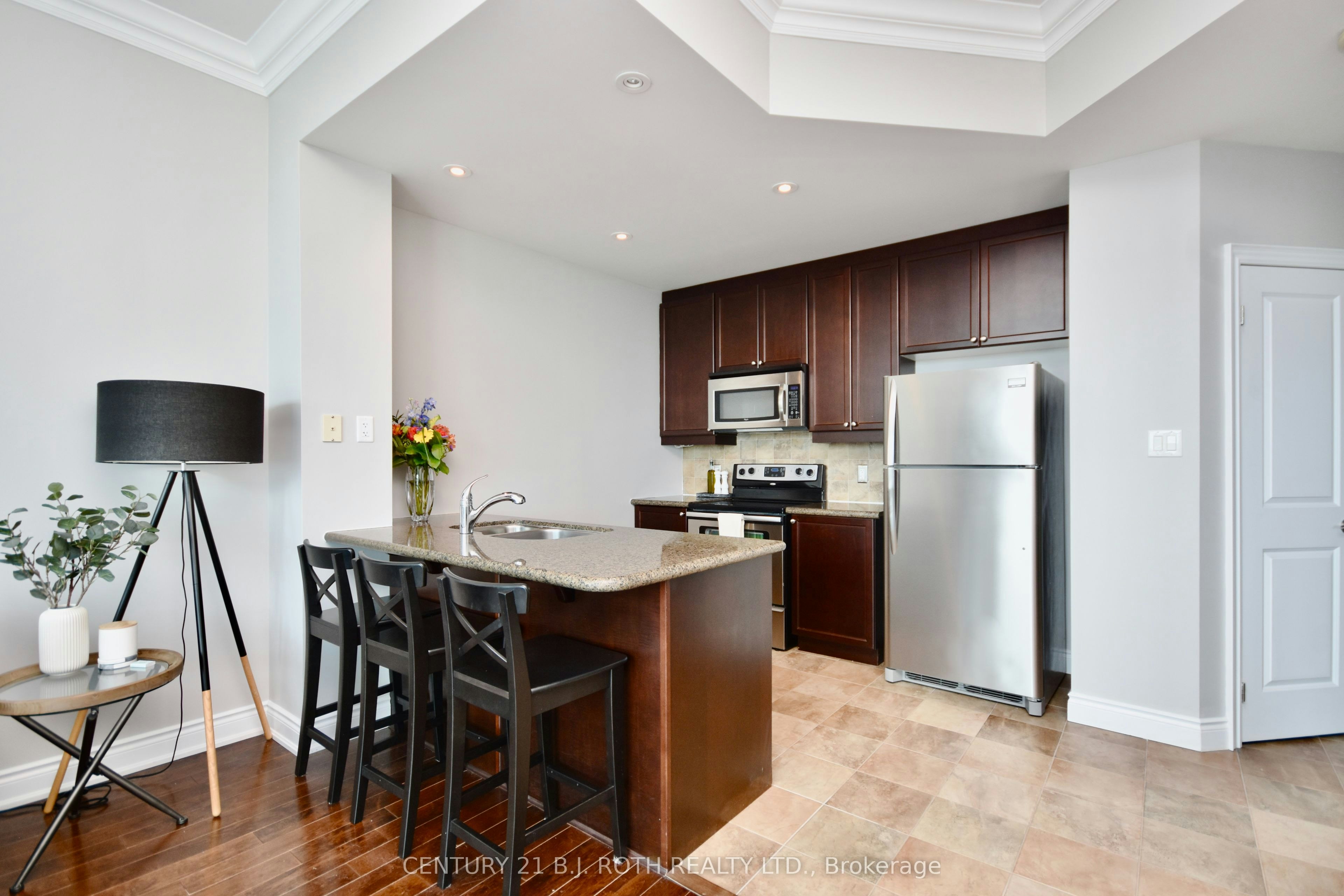 PH11-37 Ellen Street, Barrie, ON, L4N 6G2 - 3
