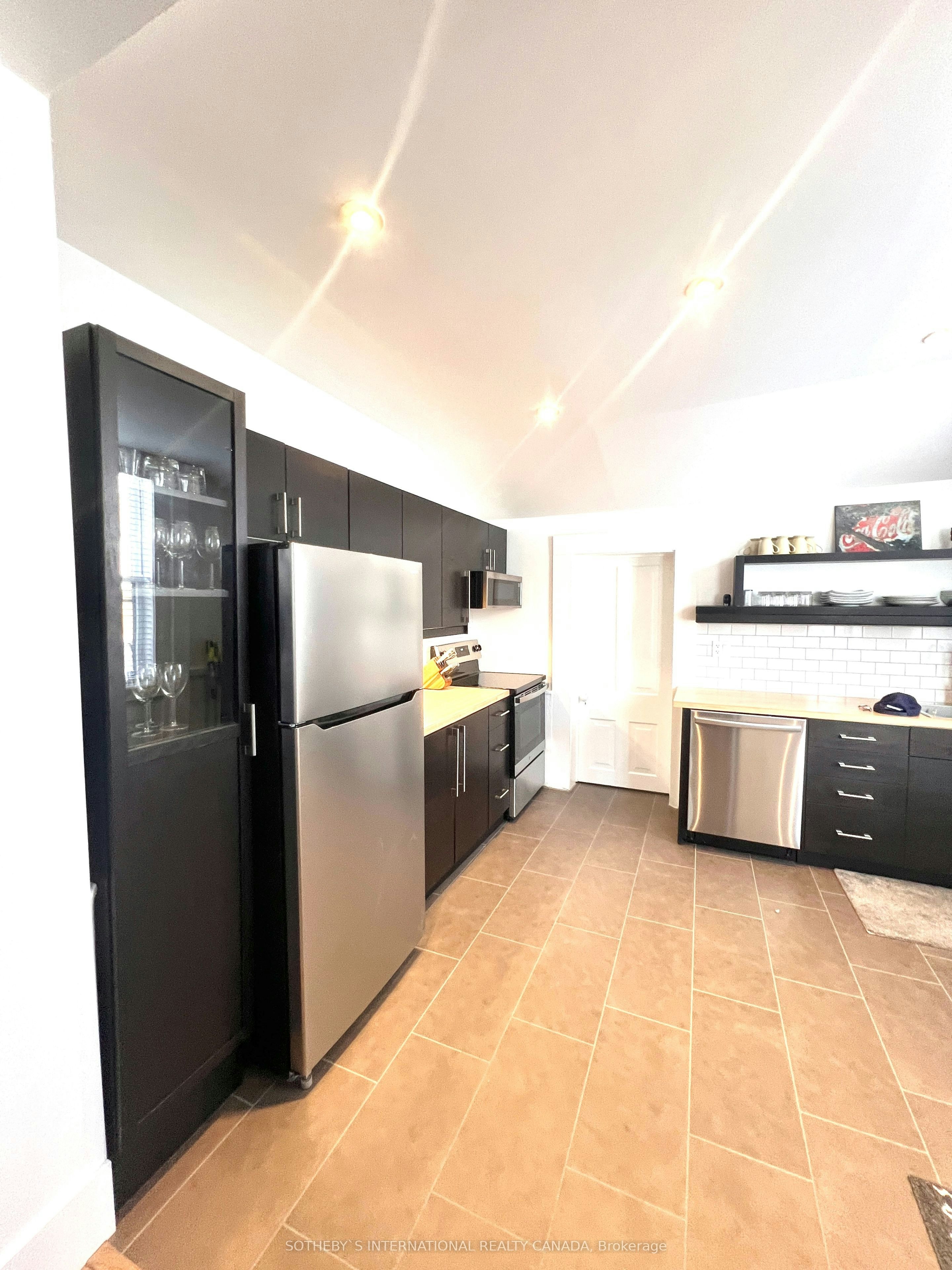 22 St. Paul Street, Collingwood, ON, L9Y 3N9 - 14