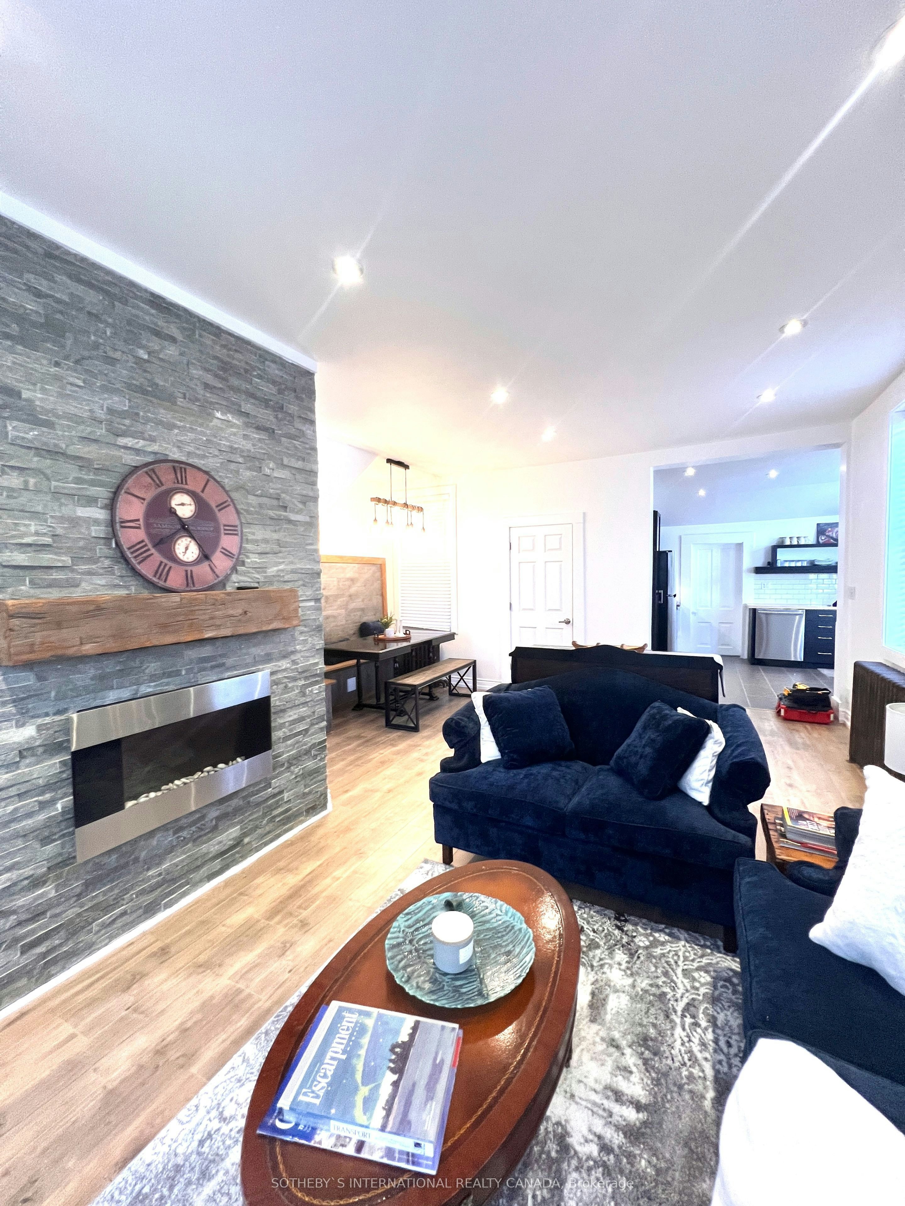 22 St. Paul Street, Collingwood, ON, L9Y 3N9 - 8