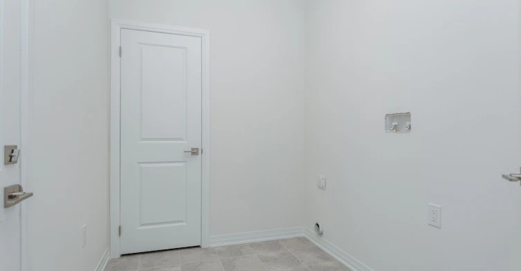 3041 Sandy Acres Avenue, Severn, ON, L3V 8P9 - 8