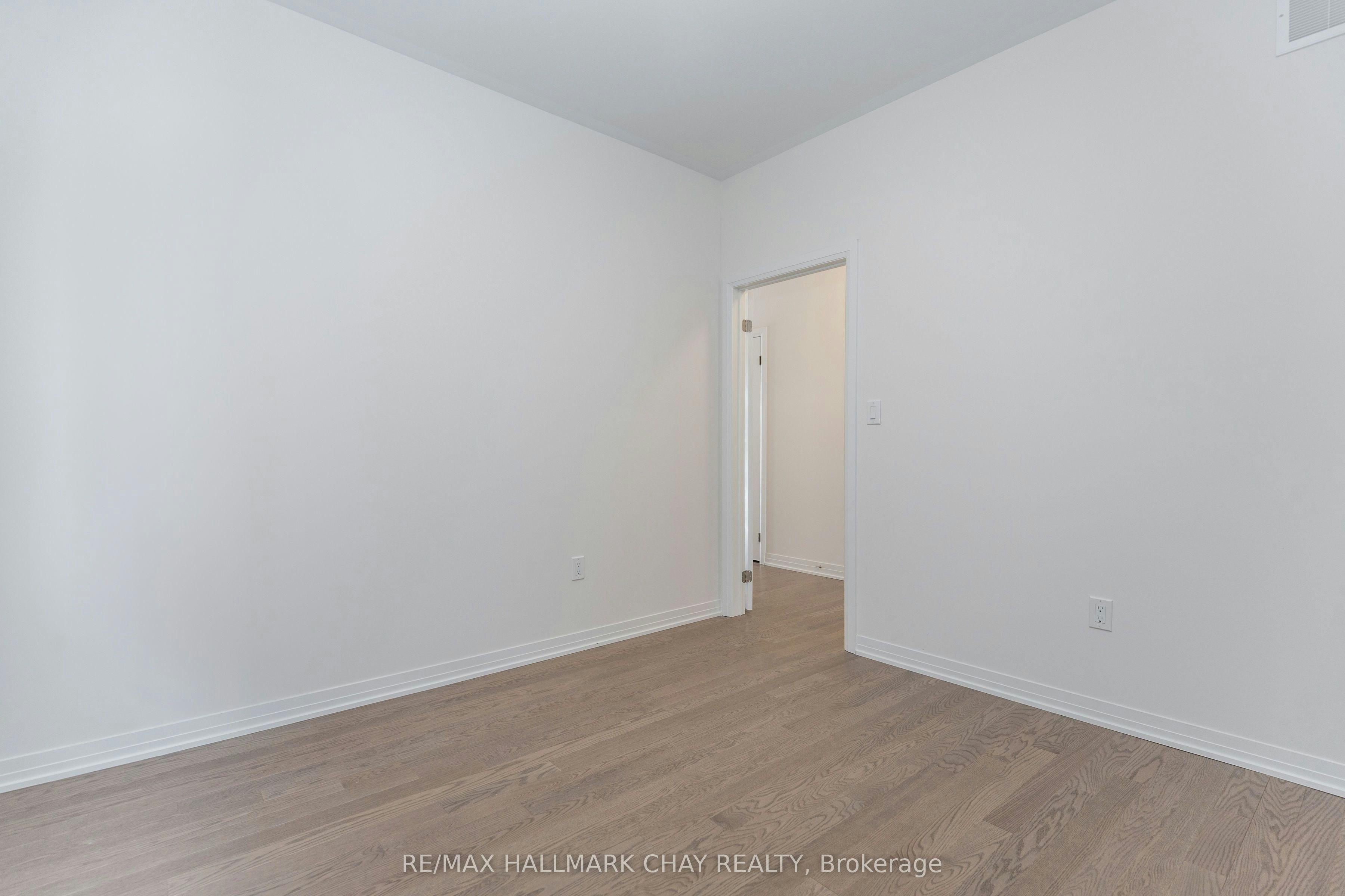 3041 Sandy Acres Avenue, Severn, ON, L3V 8P9 - 7