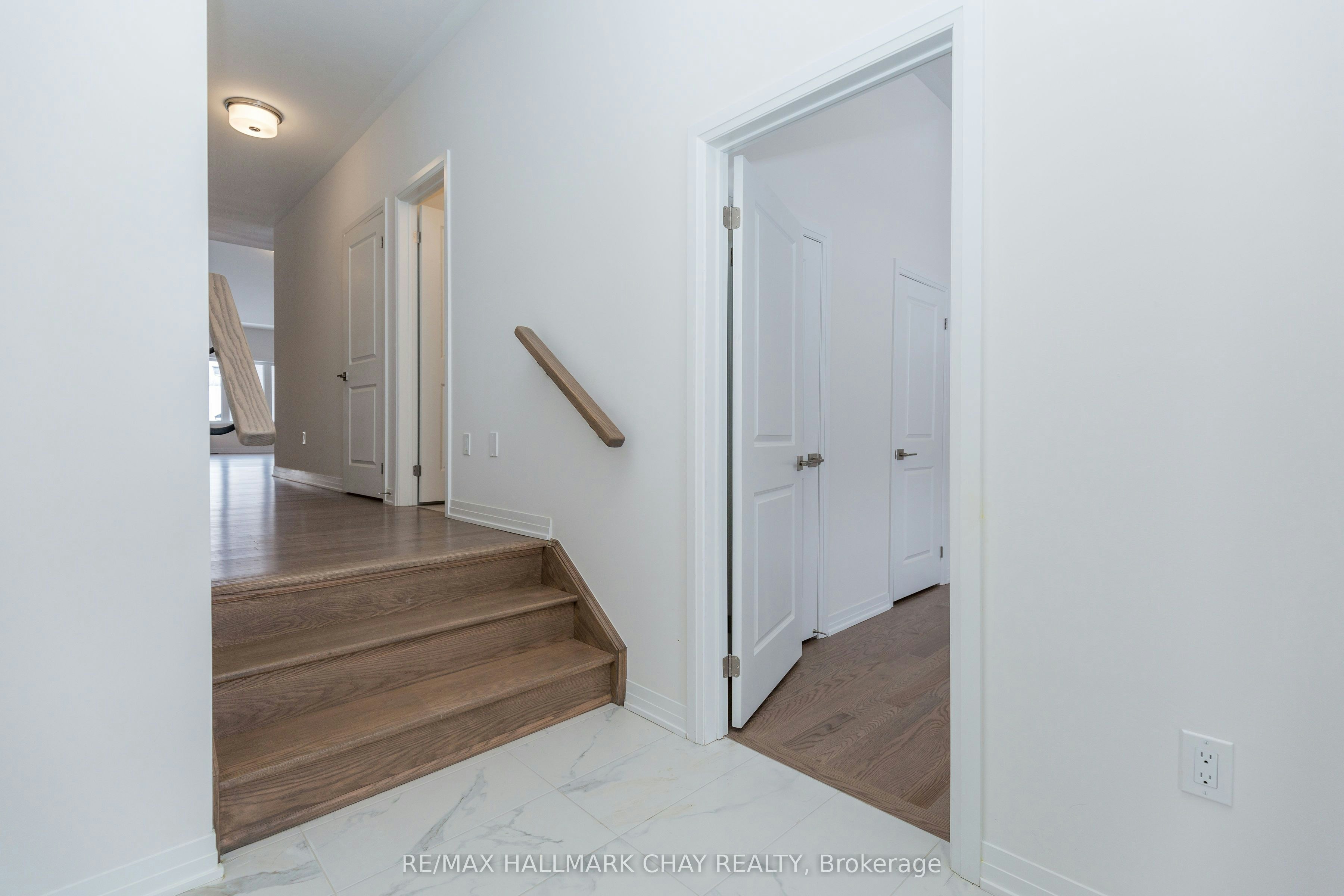3041 Sandy Acres Avenue, Severn, ON, L3V 8P9 - 3