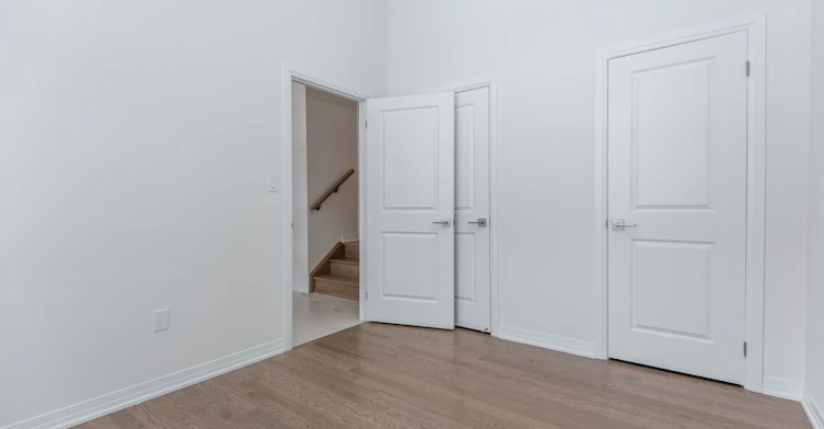 3041 Sandy Acres Avenue, Severn, ON, L3V 8P9 - 4