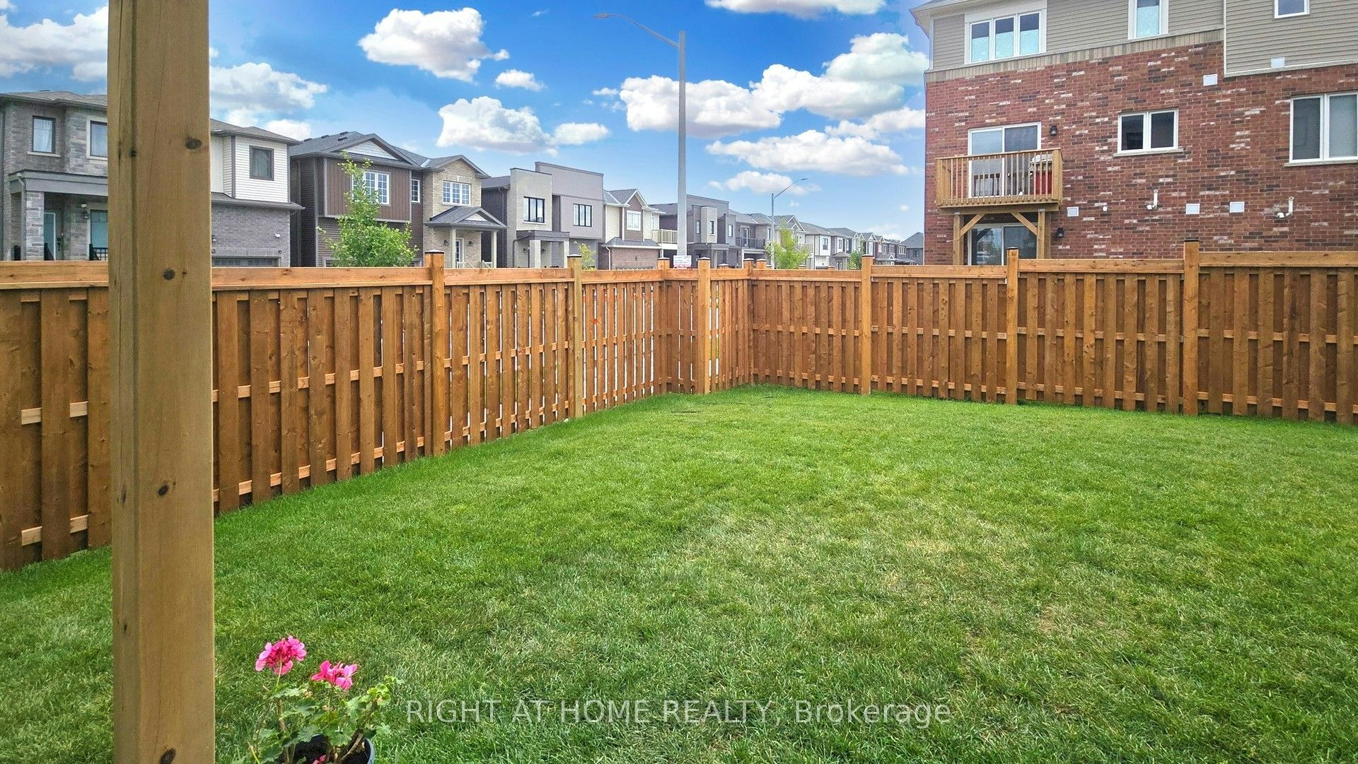 1 Pumpkin Corner Crescent, Barrie, ON, L9J 0T5 - 16