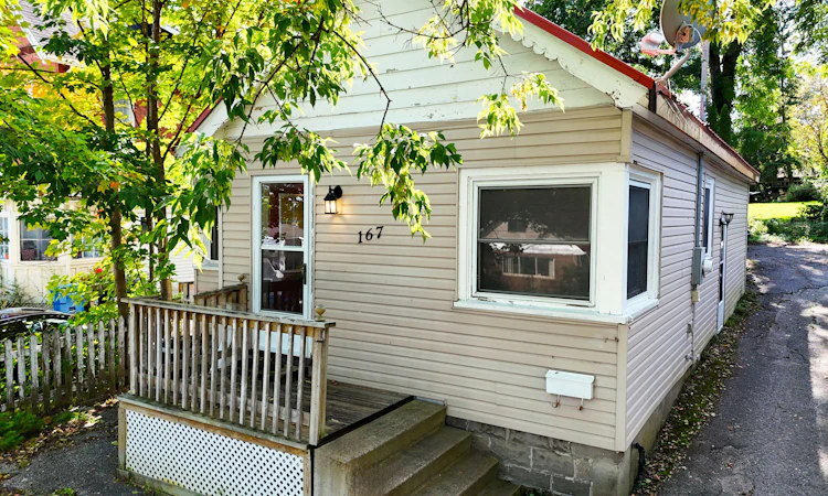 167 Laclie Street