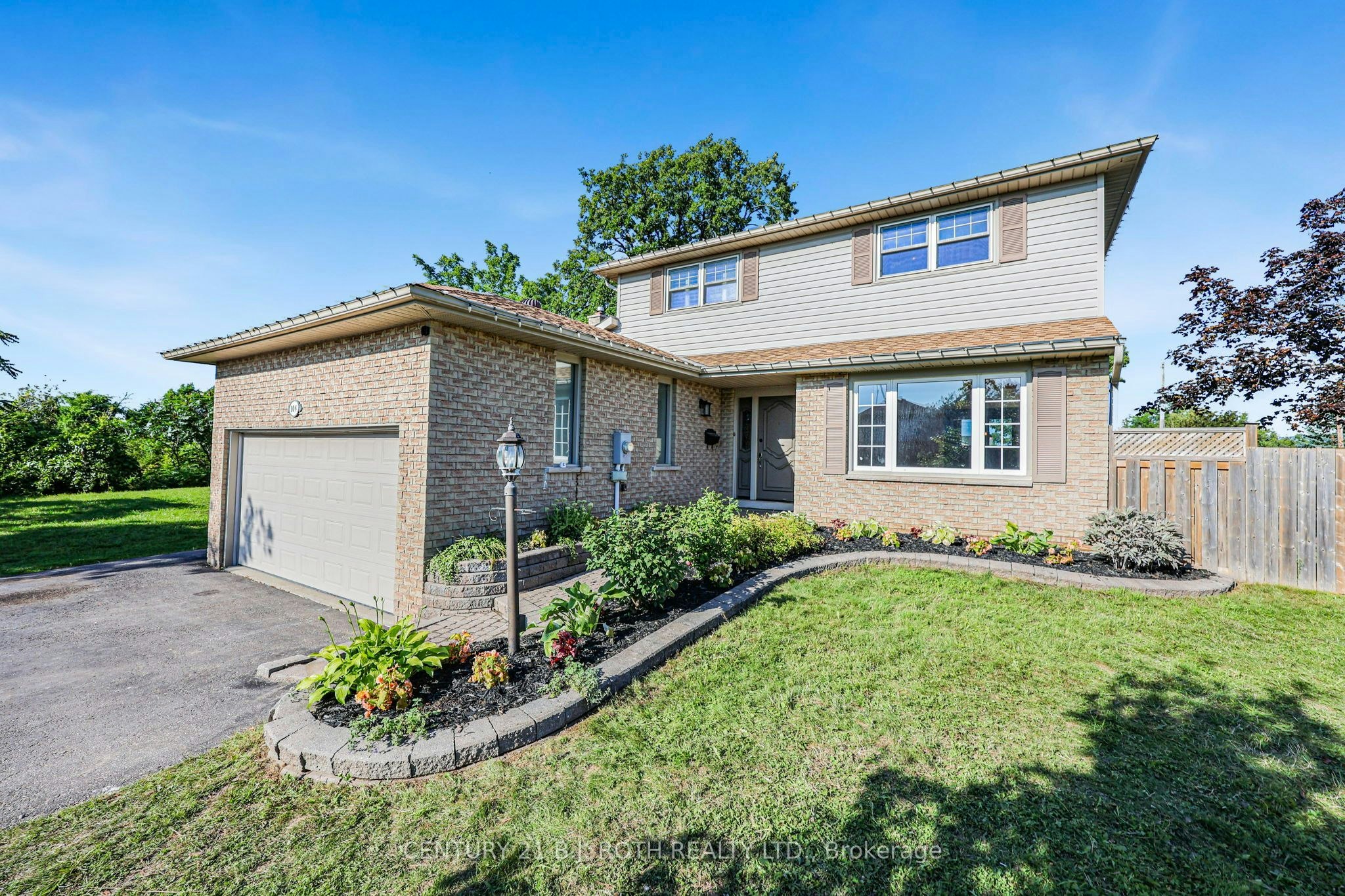 104 Woodside Drive, Orillia, ON, L3V 7N7