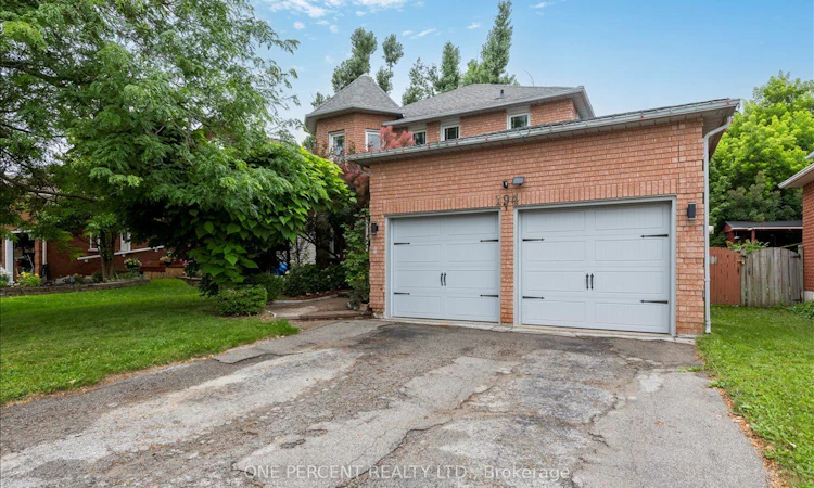 194 Livingstone Street W