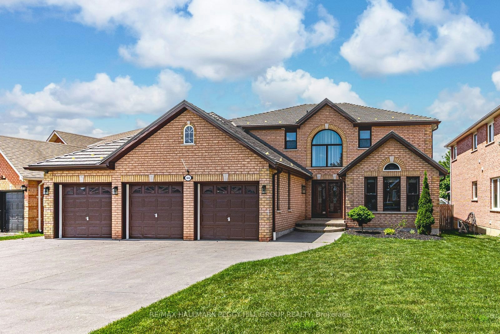 66 Raquel Street, Barrie, ON, L4N 9S8