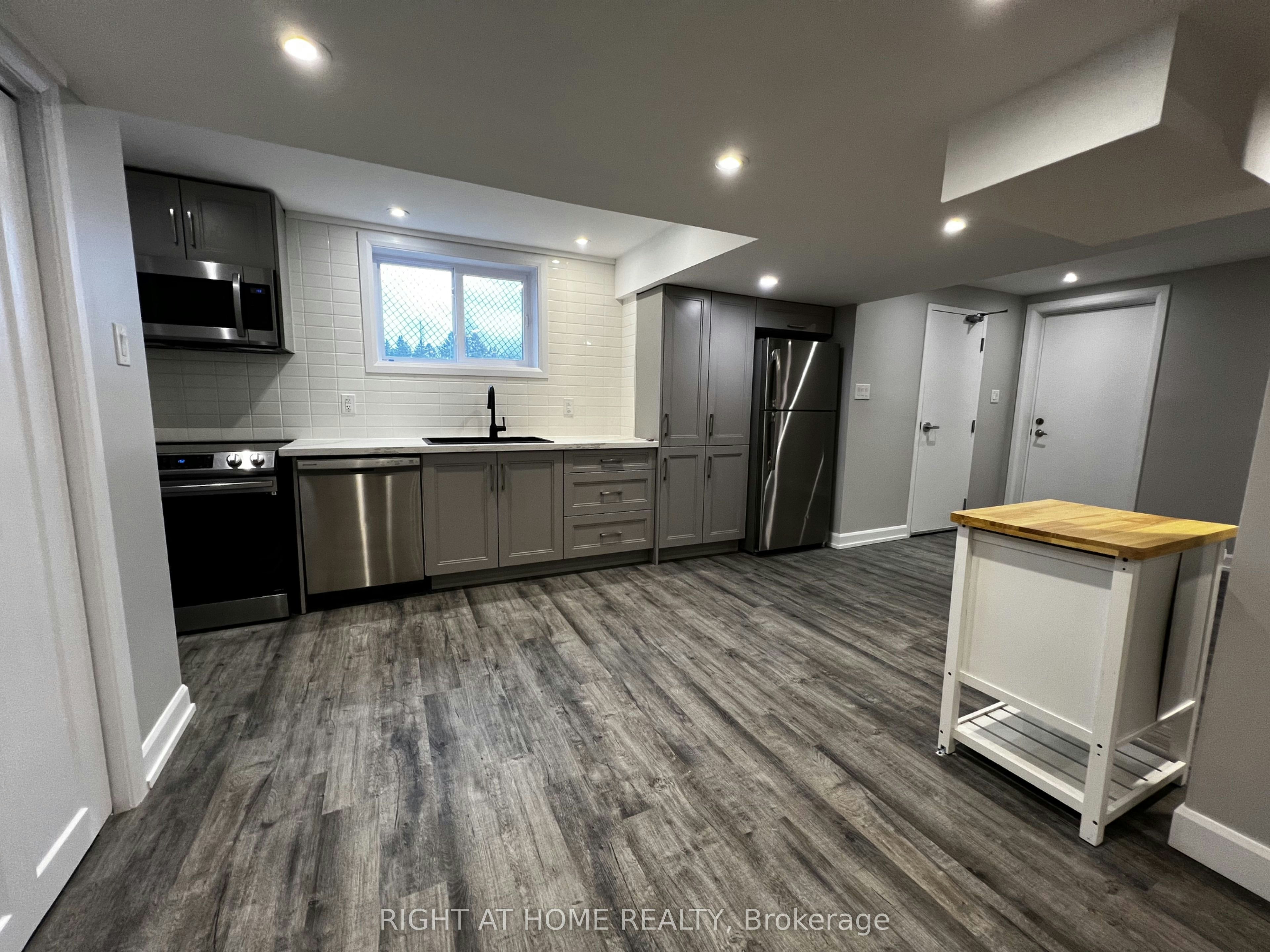 Lower-205 Cardinal Street, Barrie, ON, L4M 6G8 - 8