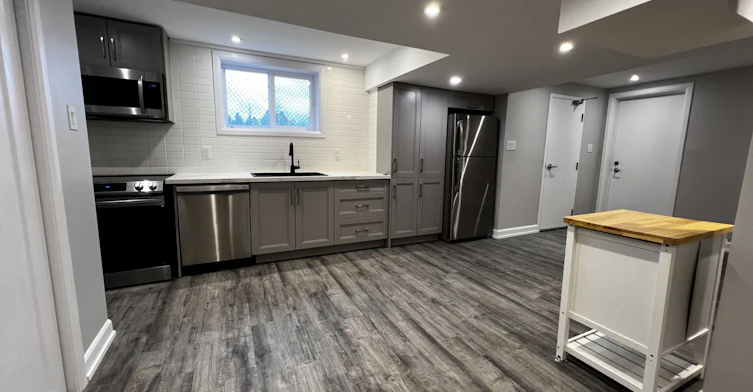Lower-205 Cardinal Street, Barrie, ON, L4M 6G8 - 8