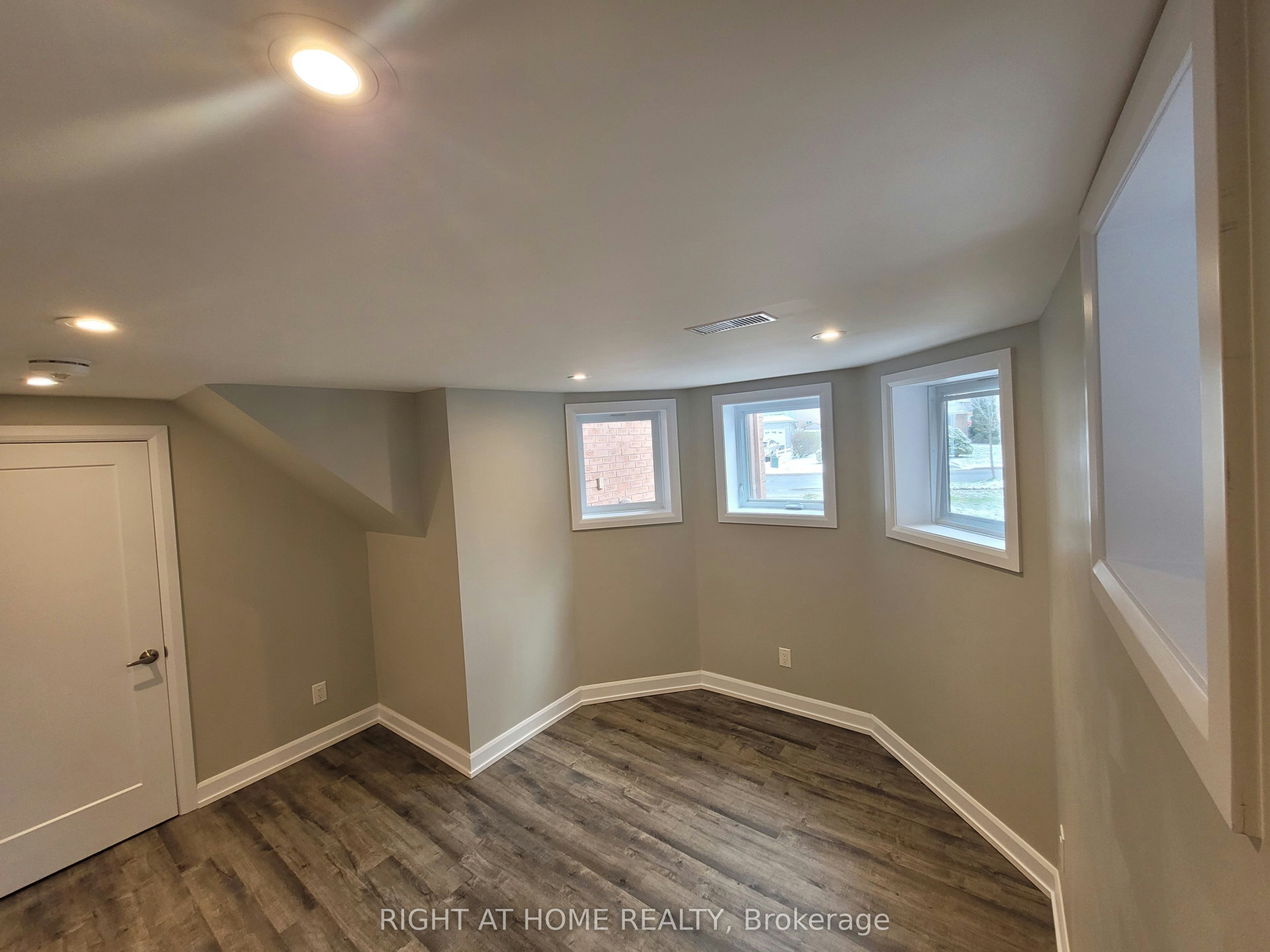 Lower-205 Cardinal Street, Barrie, ON, L4M 6G8 - 11