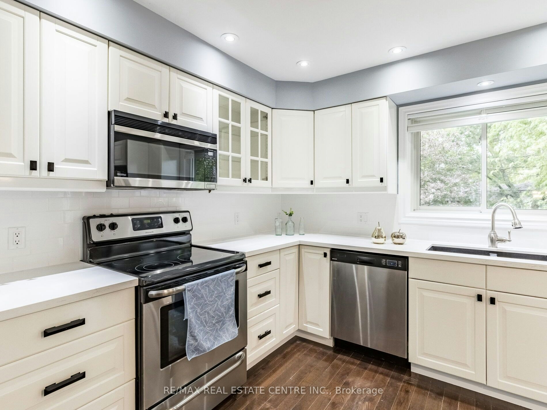 28 Teskey Court, Collingwood, ON, L9Y 4R9 - 8