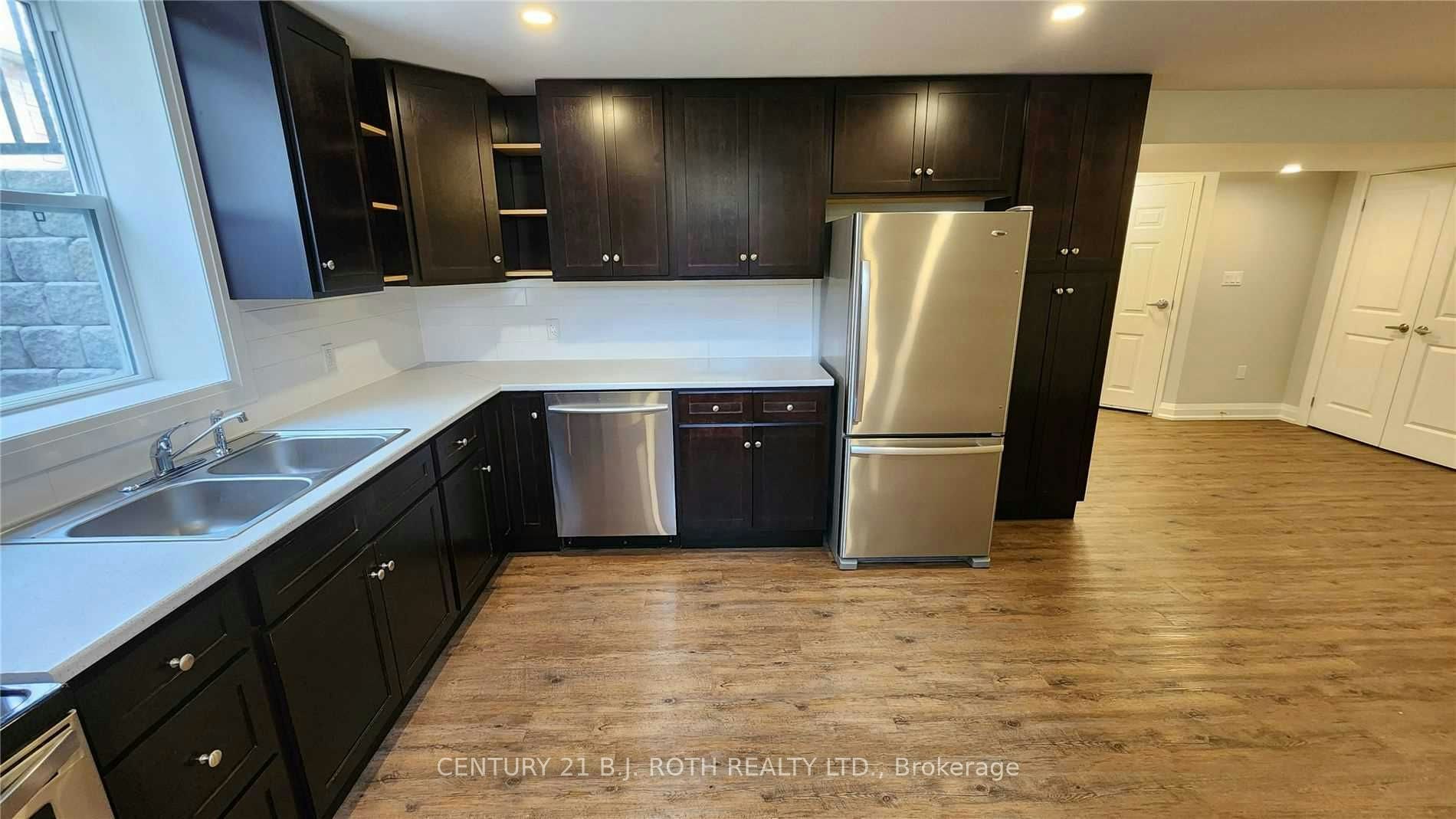 Lower-300 Cundles Road W, Barrie, ON, L4N 7C9 - 6