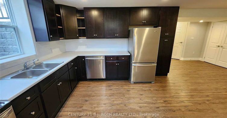 Lower-300 Cundles Road W, Barrie, ON, L4N 7C9 - 6