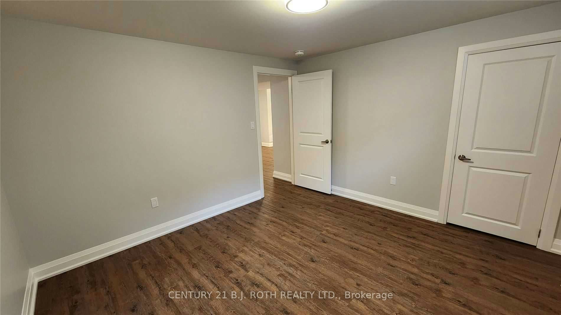 Lower-300 Cundles Road W, Barrie, ON, L4N 7C9 - 9