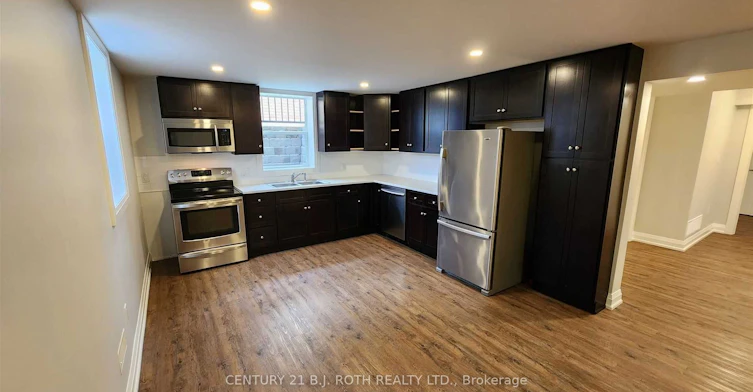 Lower-300 Cundles Road W, Barrie, ON, L4N 7C9 - 4