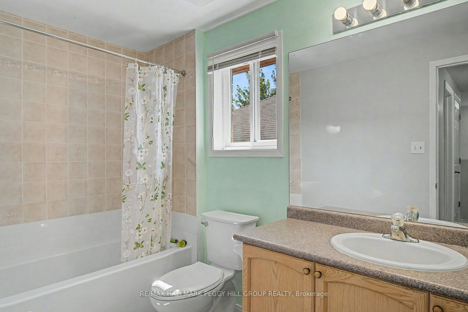 24 Dunsmore Lane, Barrie, ON, L4M 7A1 - 15