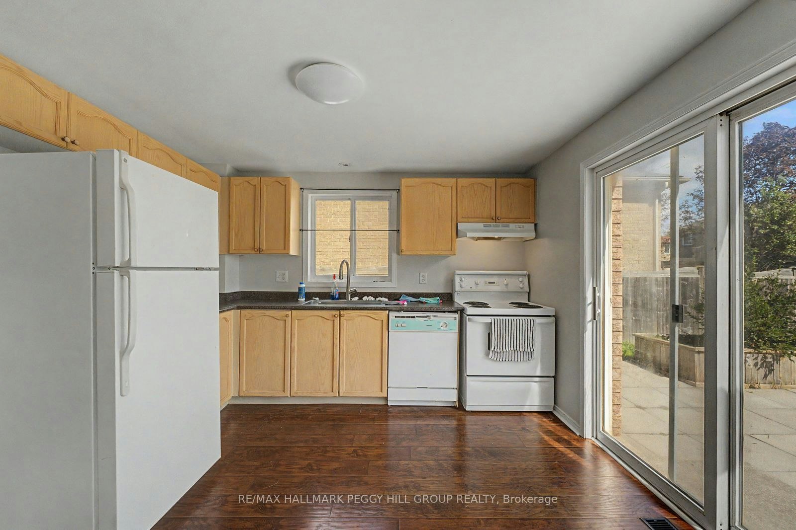24 Dunsmore Lane, Barrie, ON, L4M 7A1 - 4